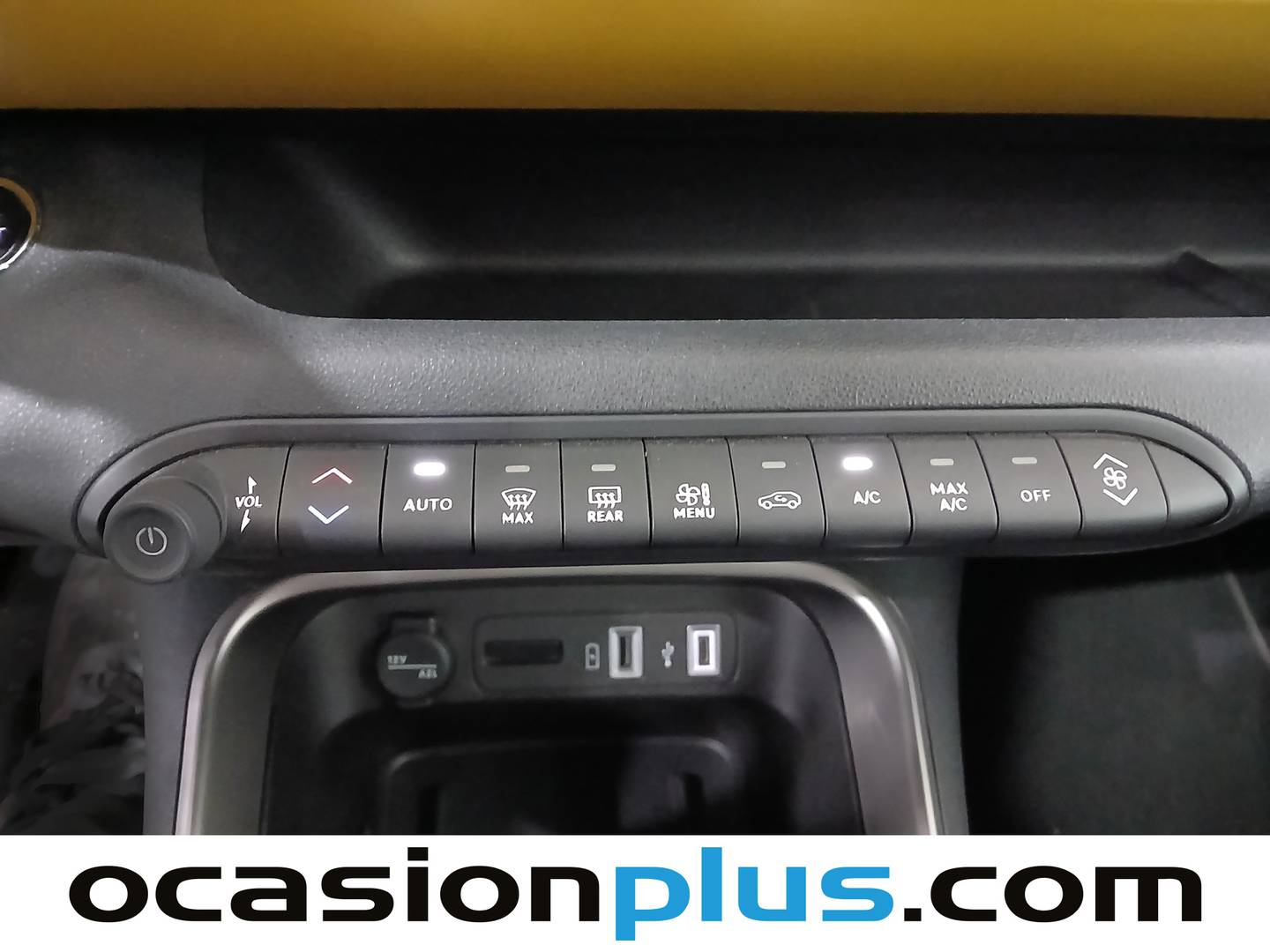 Foto Jeep Avenger Jeep Avenger 1.2 G Summit (100 CV)