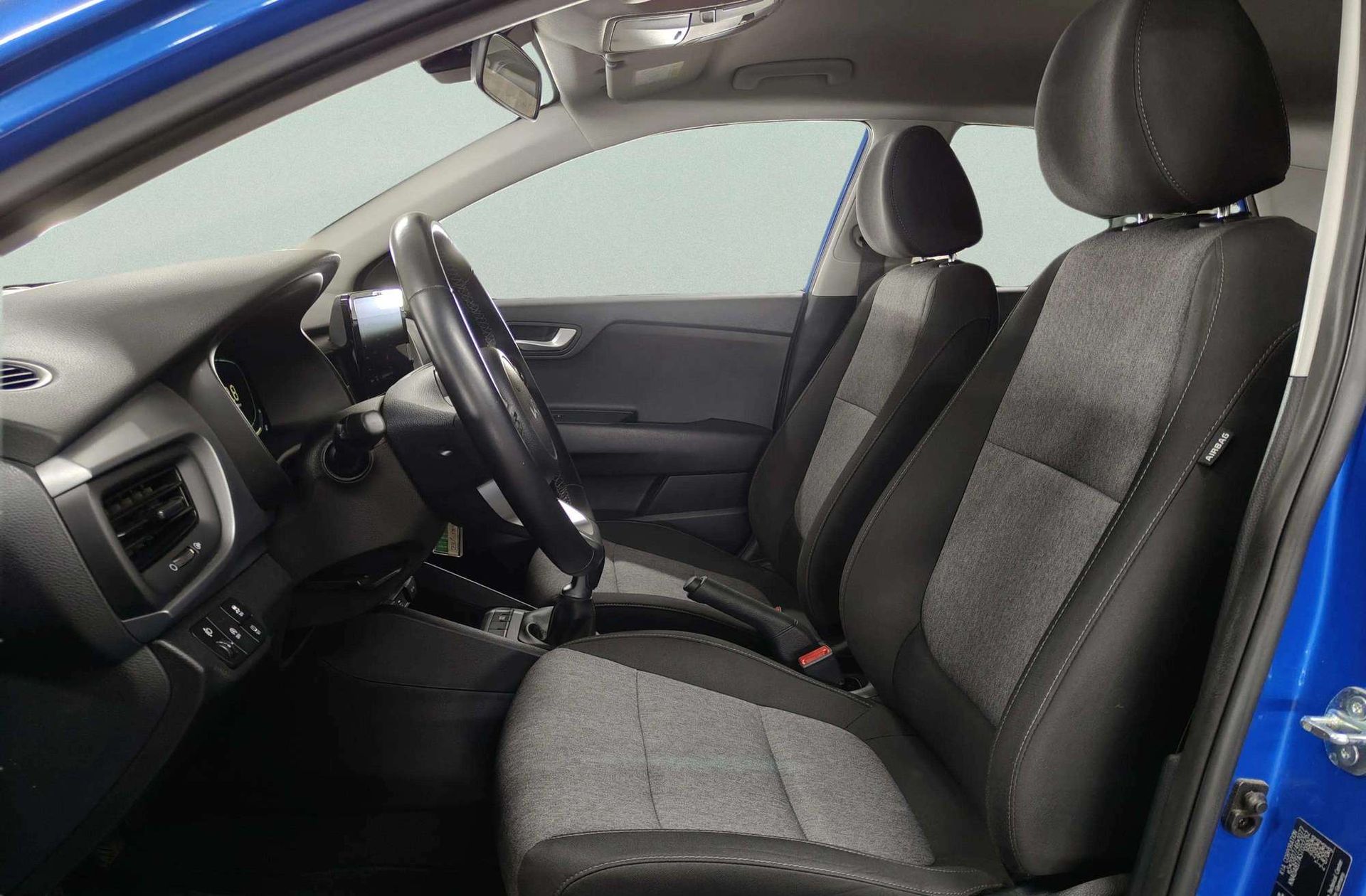 Kia Stonic 1.0 T-GDi MHEV Concept - foto 12