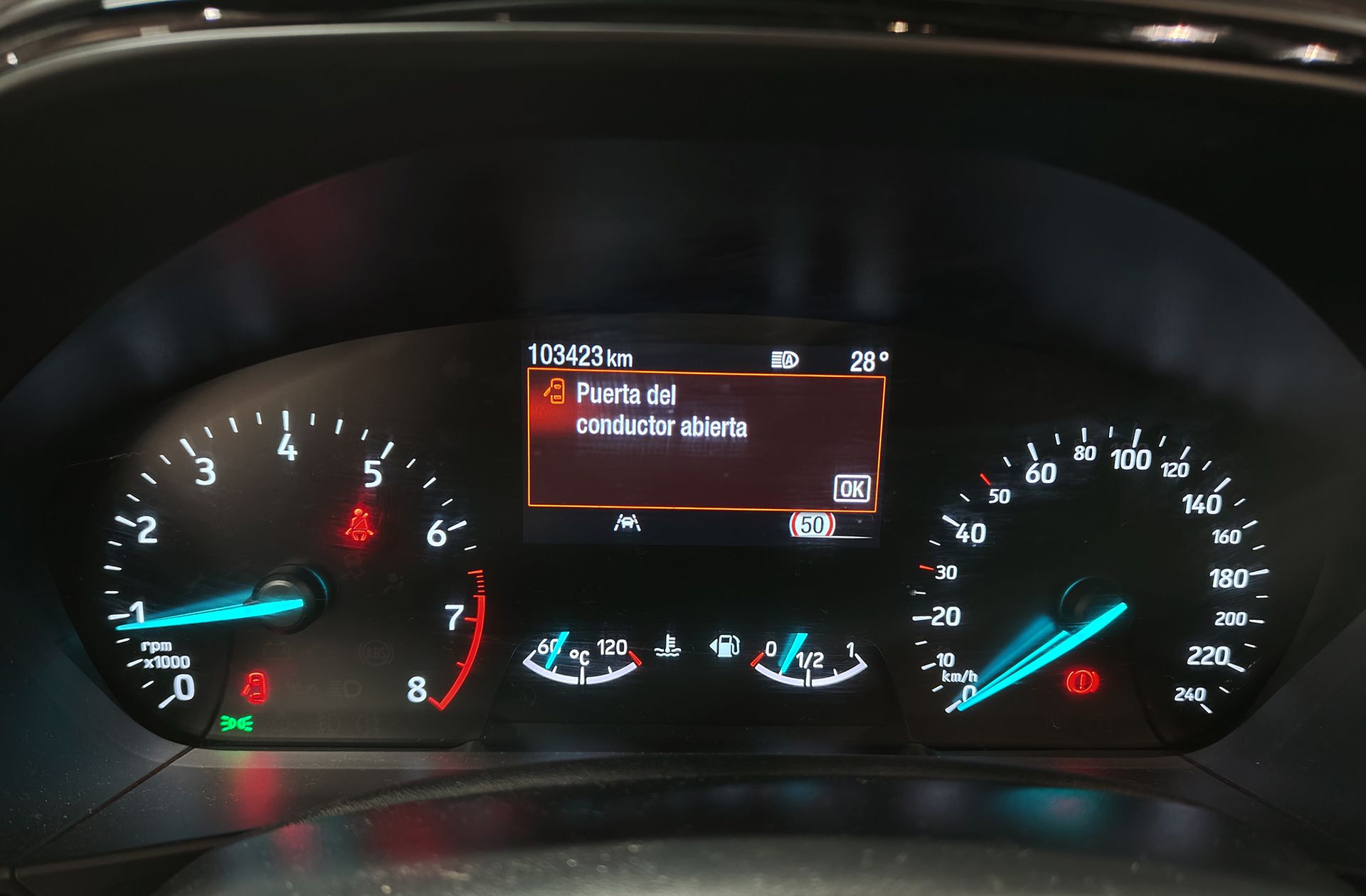 Ford Focus 1.0 EcoBoost ST-Line - foto 29