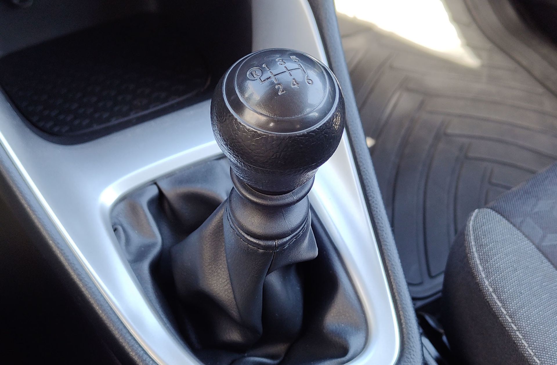 Toyota Yaris 1.5 S-Edition - foto 5
