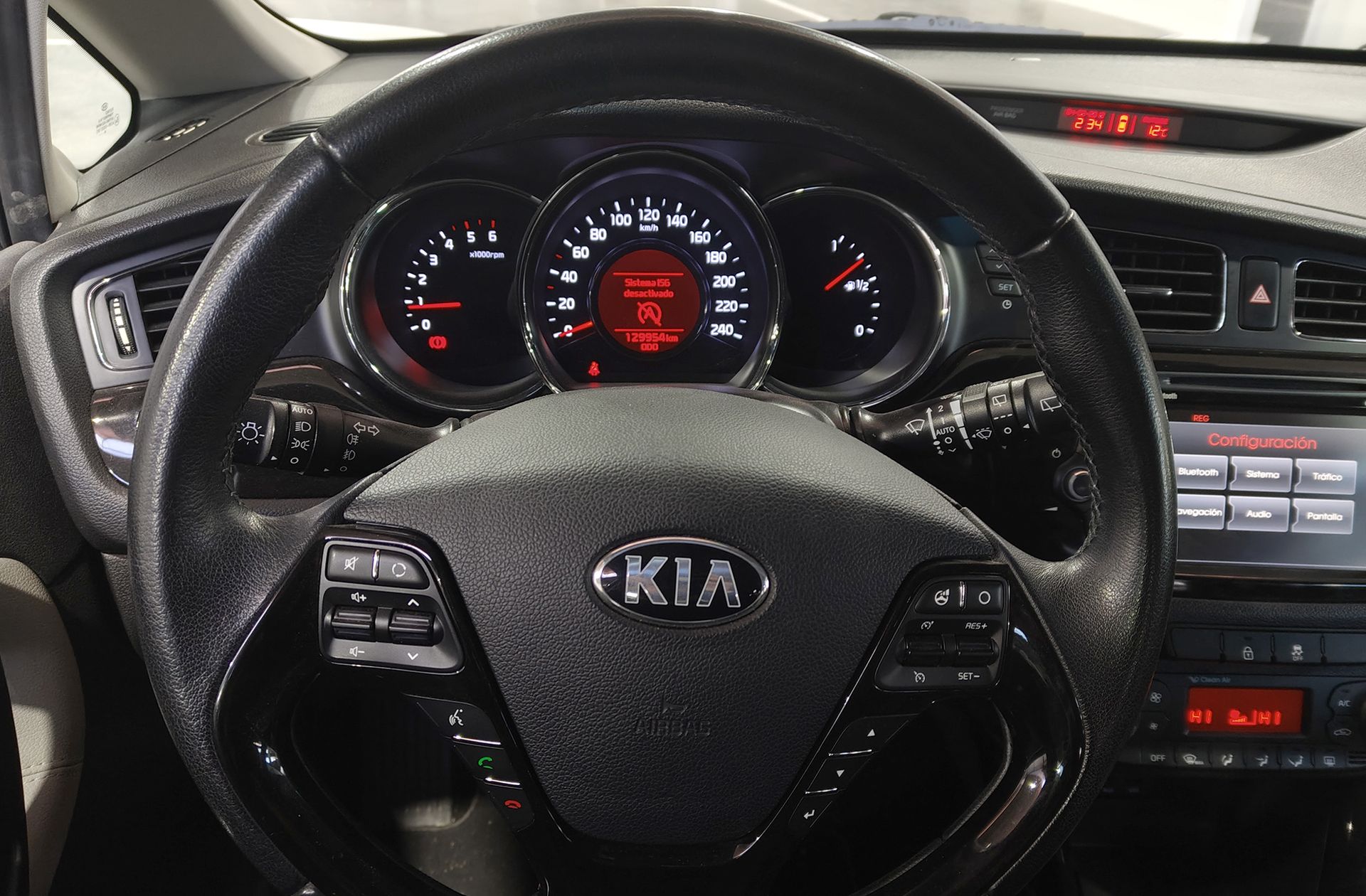 Kia Ceed 1.6 CRDi VGT Eco-Dynamics x-Tech - foto 19