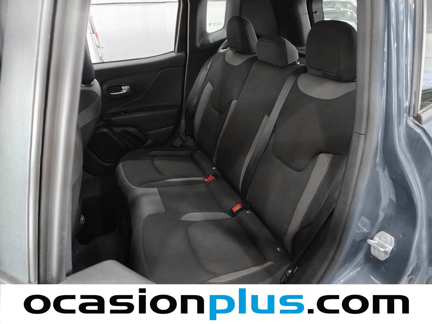 Foto asientos traseros Jeep Renegade Jeep Renegade eHybrid 1.5 Limited ATX (130 CV)