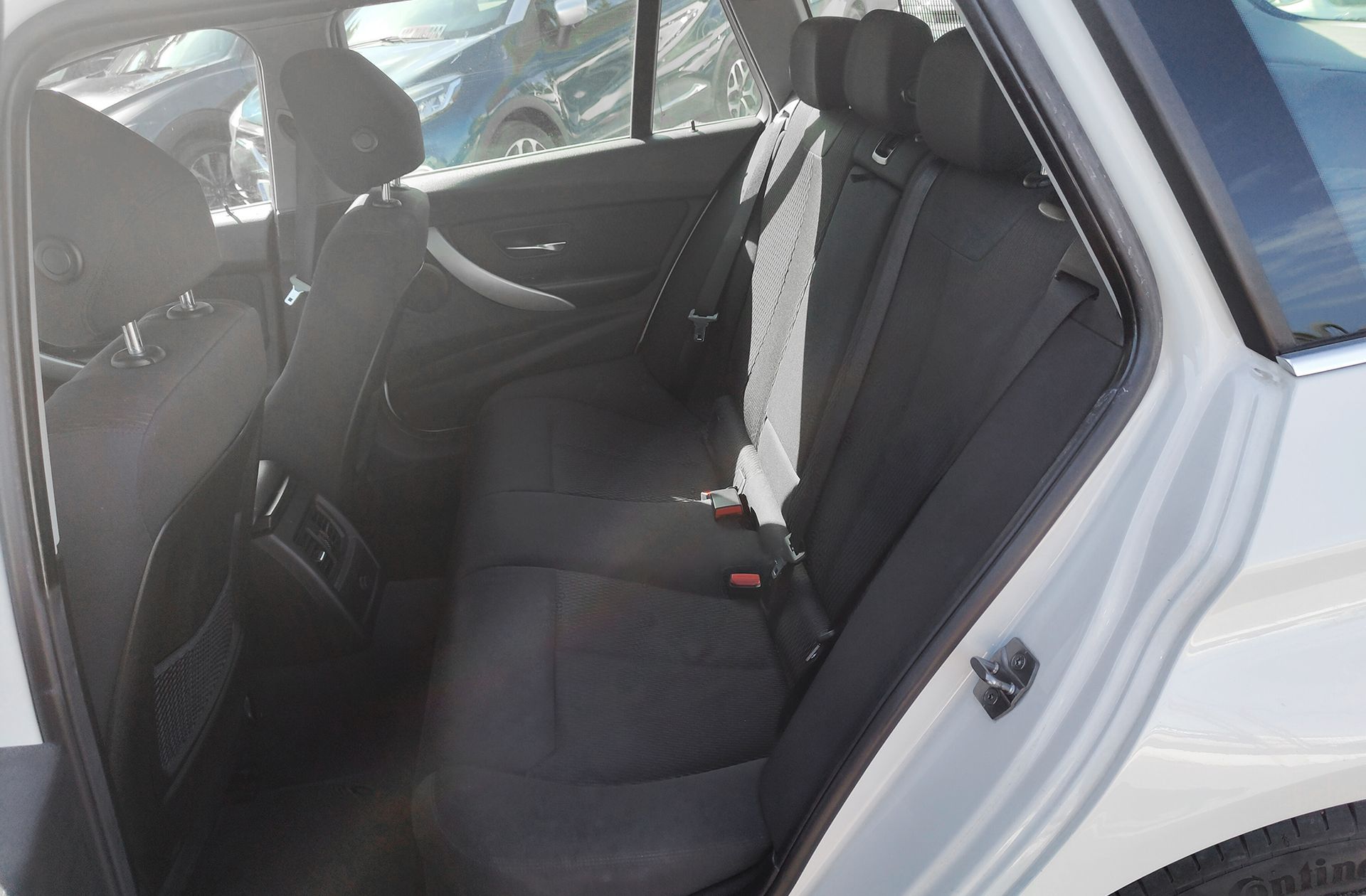 BMW Serie 3 318d Touring - foto 12