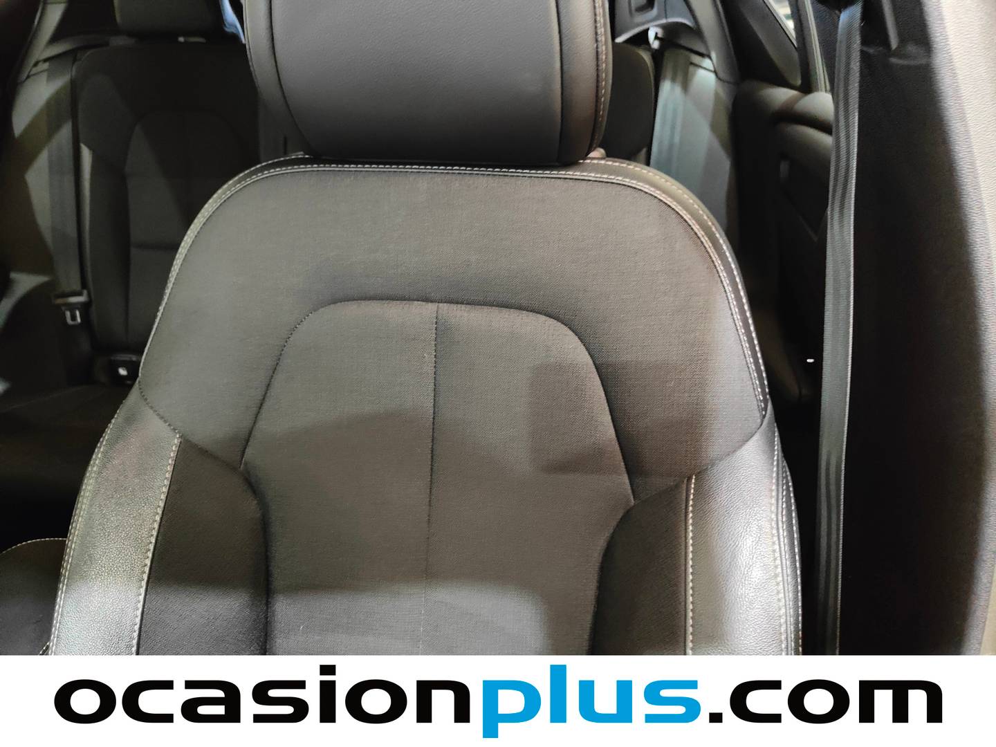 Extras y acabados del Volvo XC40 Volvo XC40 D3 Business Plus Auto  (150 CV)