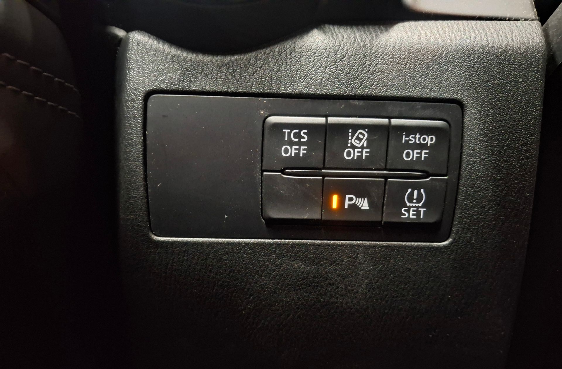 Mazda CX-3 1.8 D Zenith 2WD - foto 28