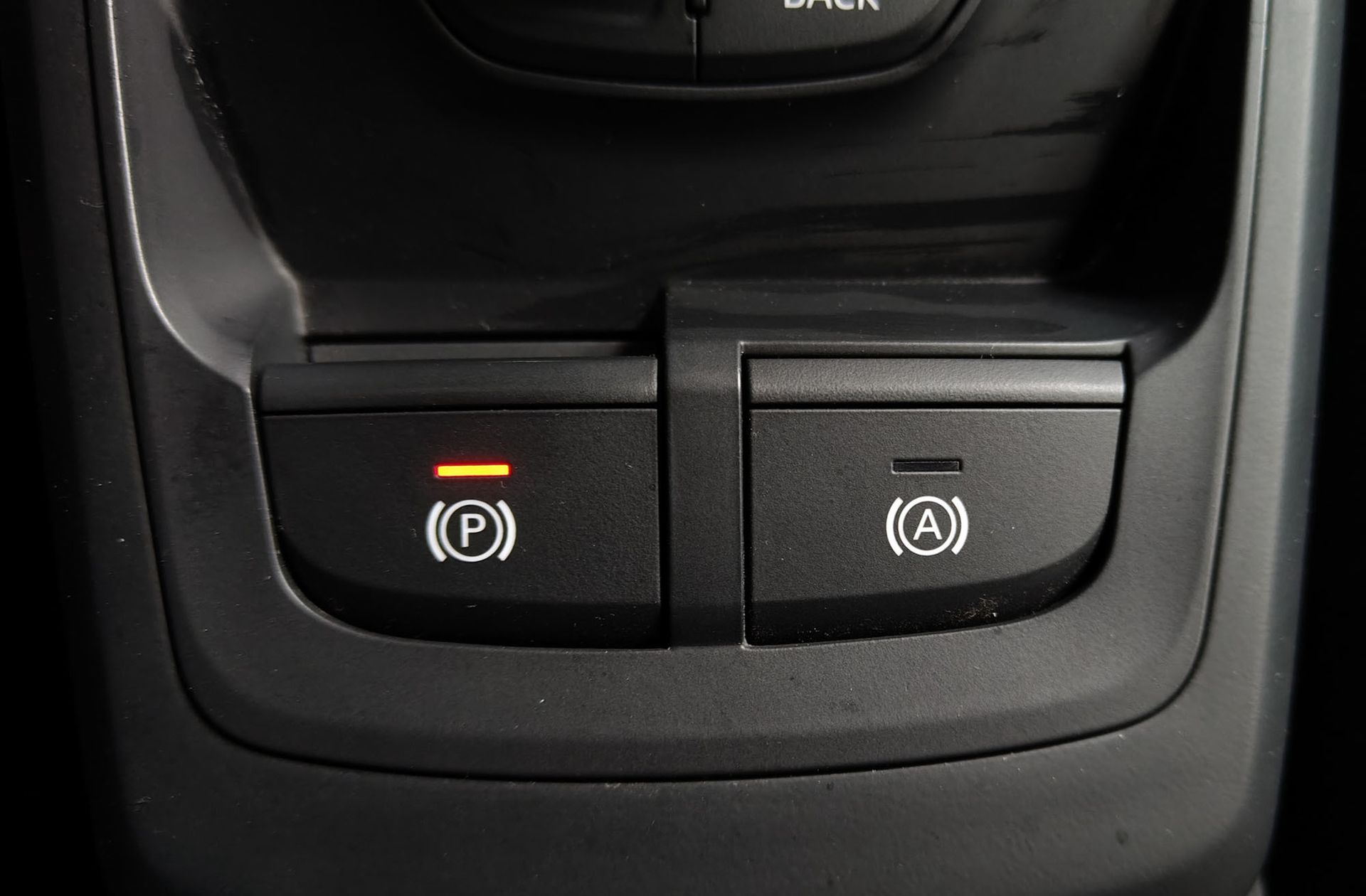 Audi Q2 Advanced 30 TDI - foto 30