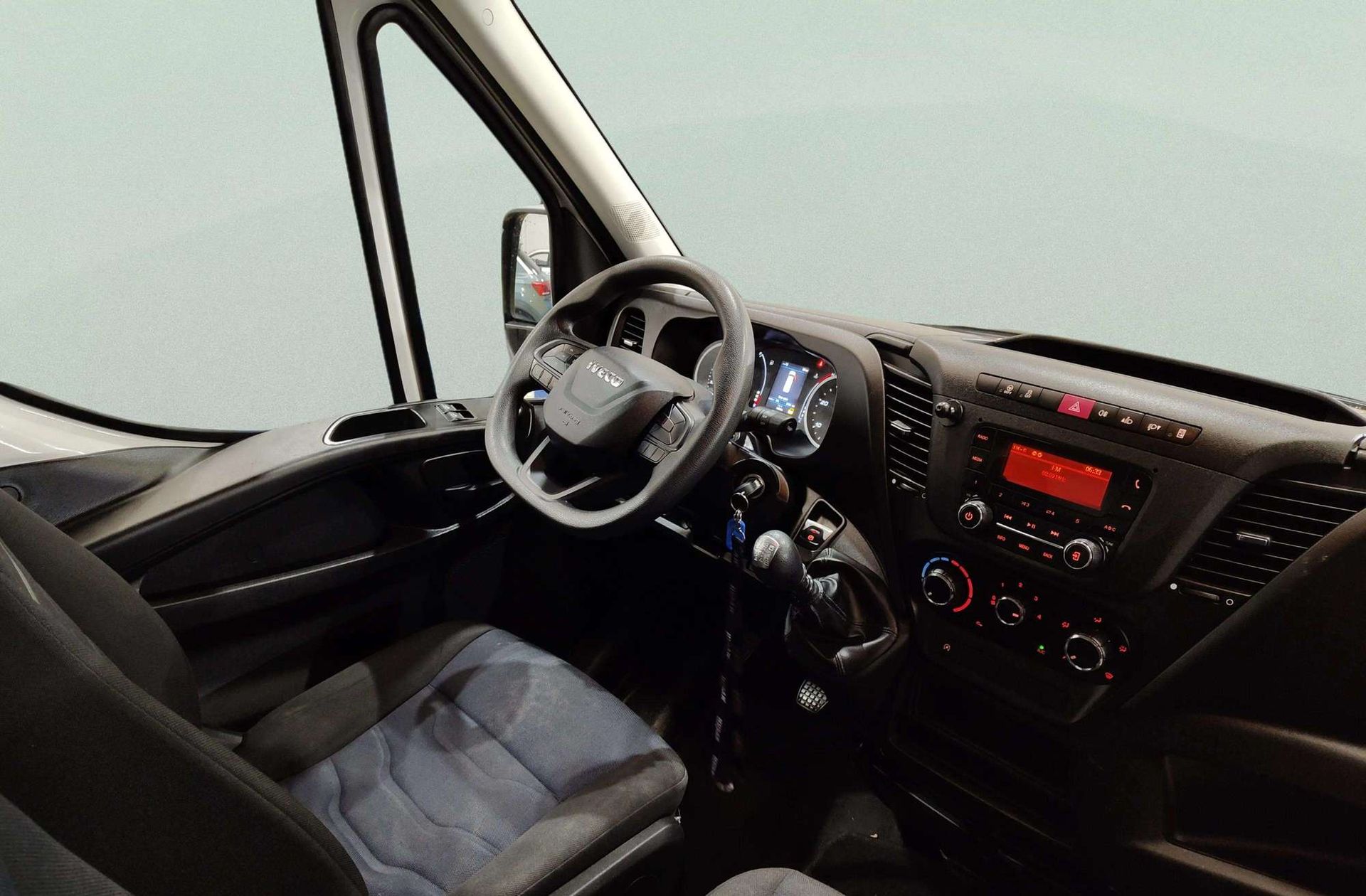 Iveco Daily 2.3 TD 35S 16 V 3520L/H2 - foto 6