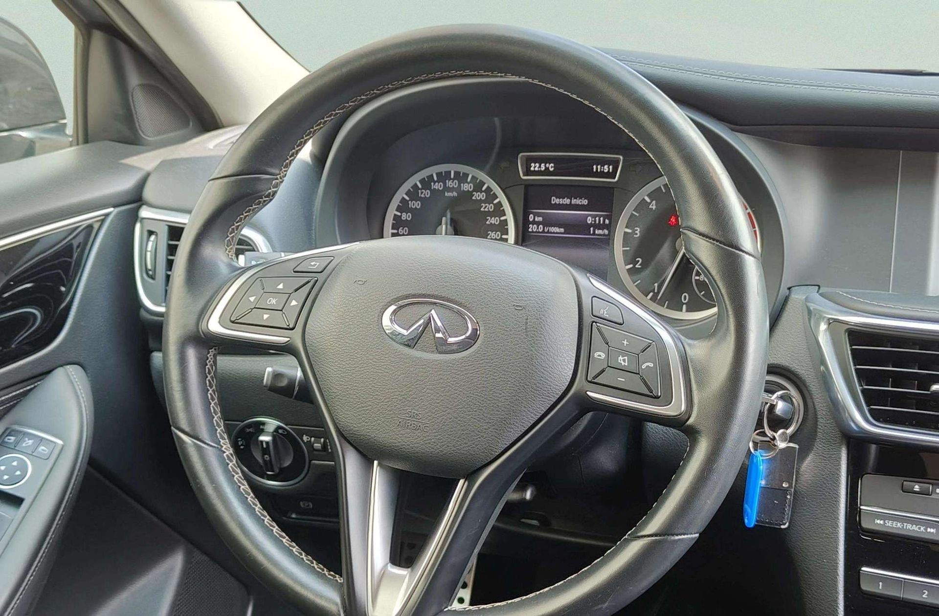 Infiniti Q30 1.6T Premium - foto 29