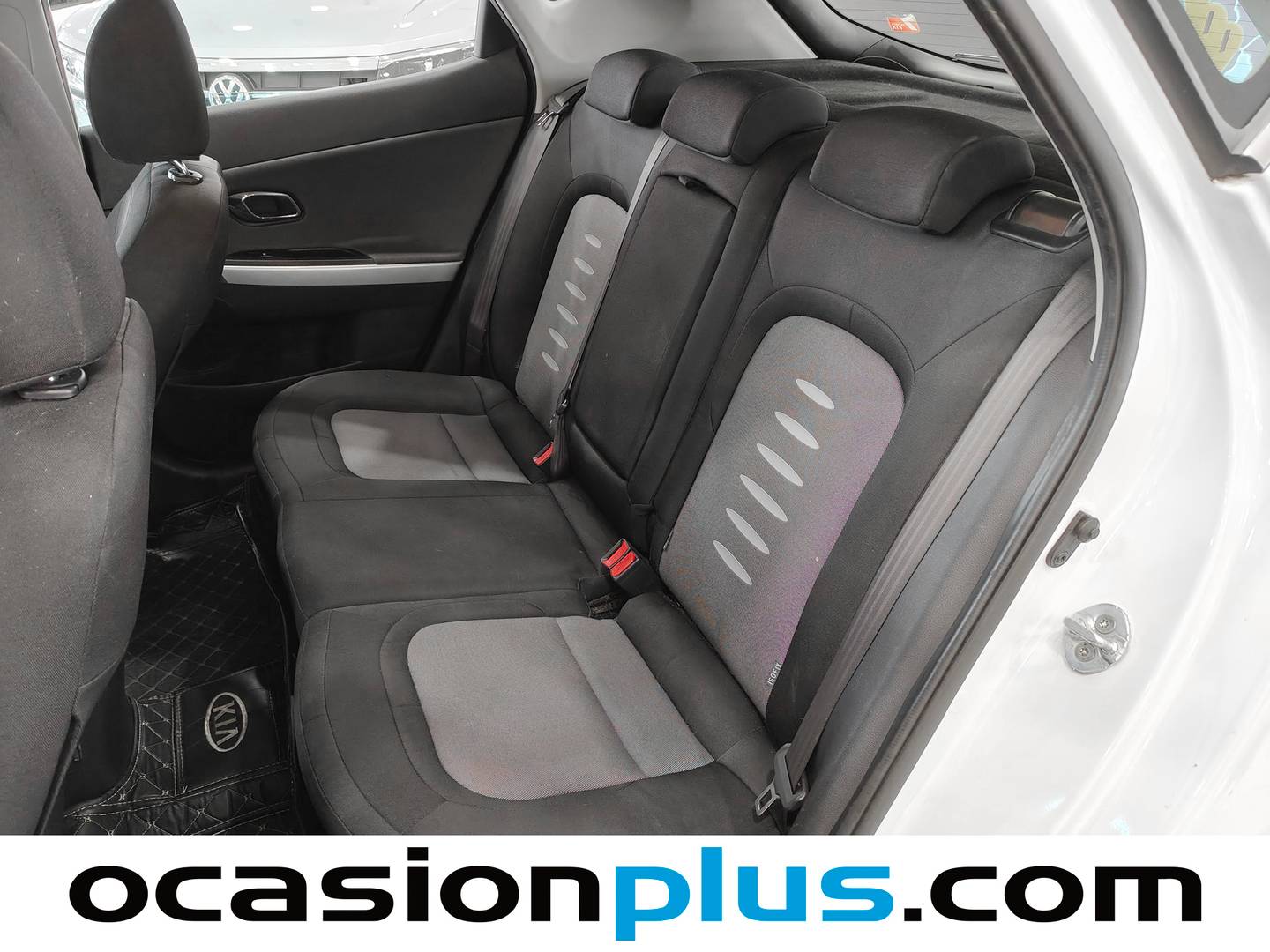 Foto asientos traseros KIA Ceed KIA Ceed 1.4 CVVT Drive (100 CV)