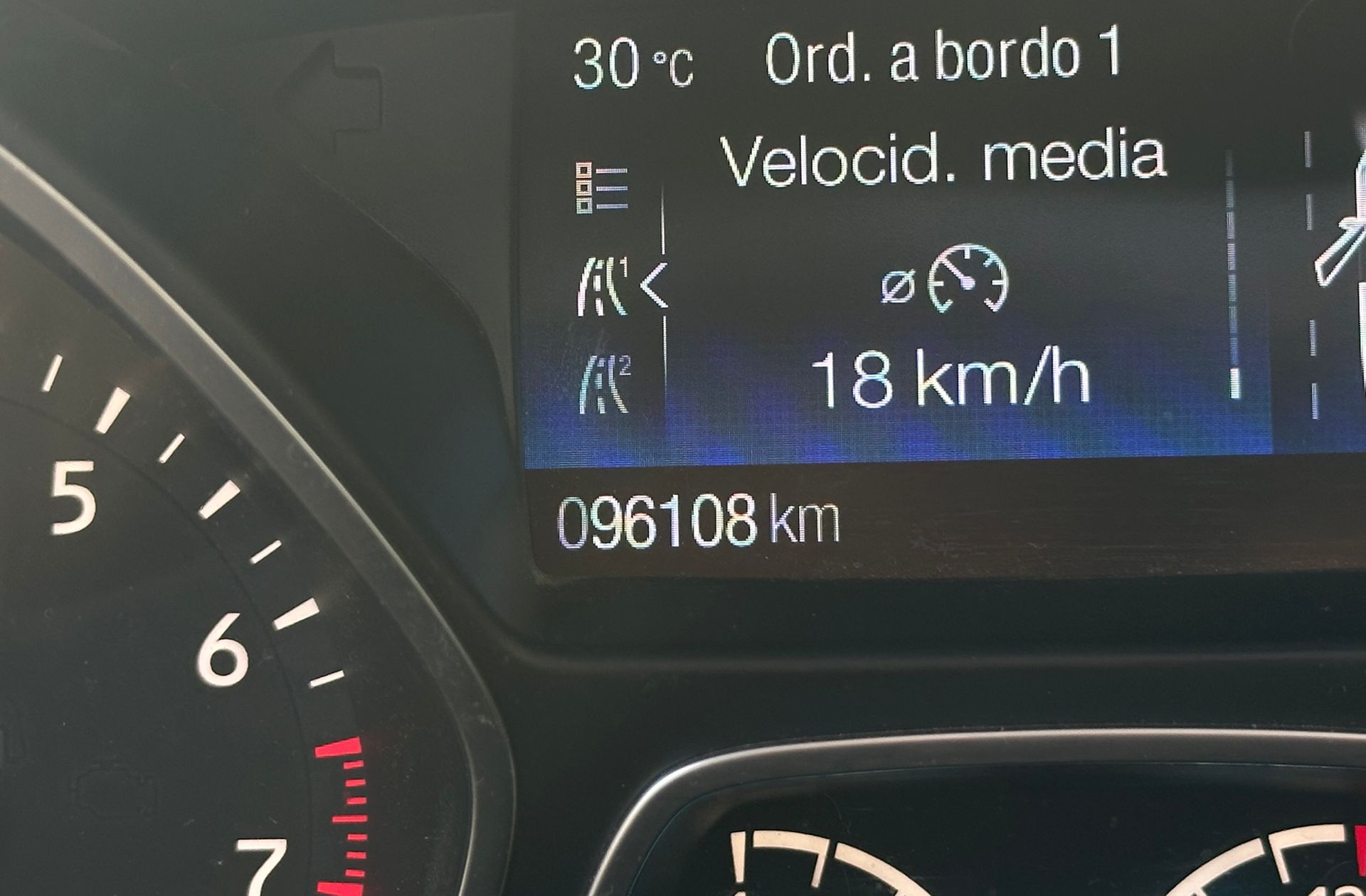 Ford Kuga 1.5 EcoBoost Titanium 4x2 - foto 11