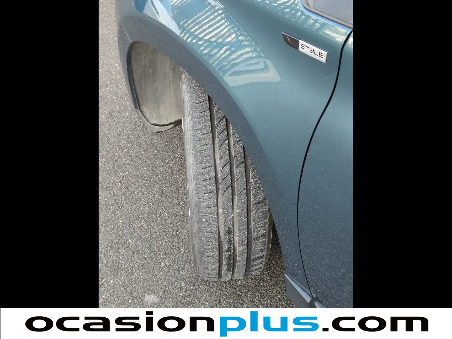 Foto Peugeot 2008 Peugeot 2008 BlueHDi 100 Style (100 CV)