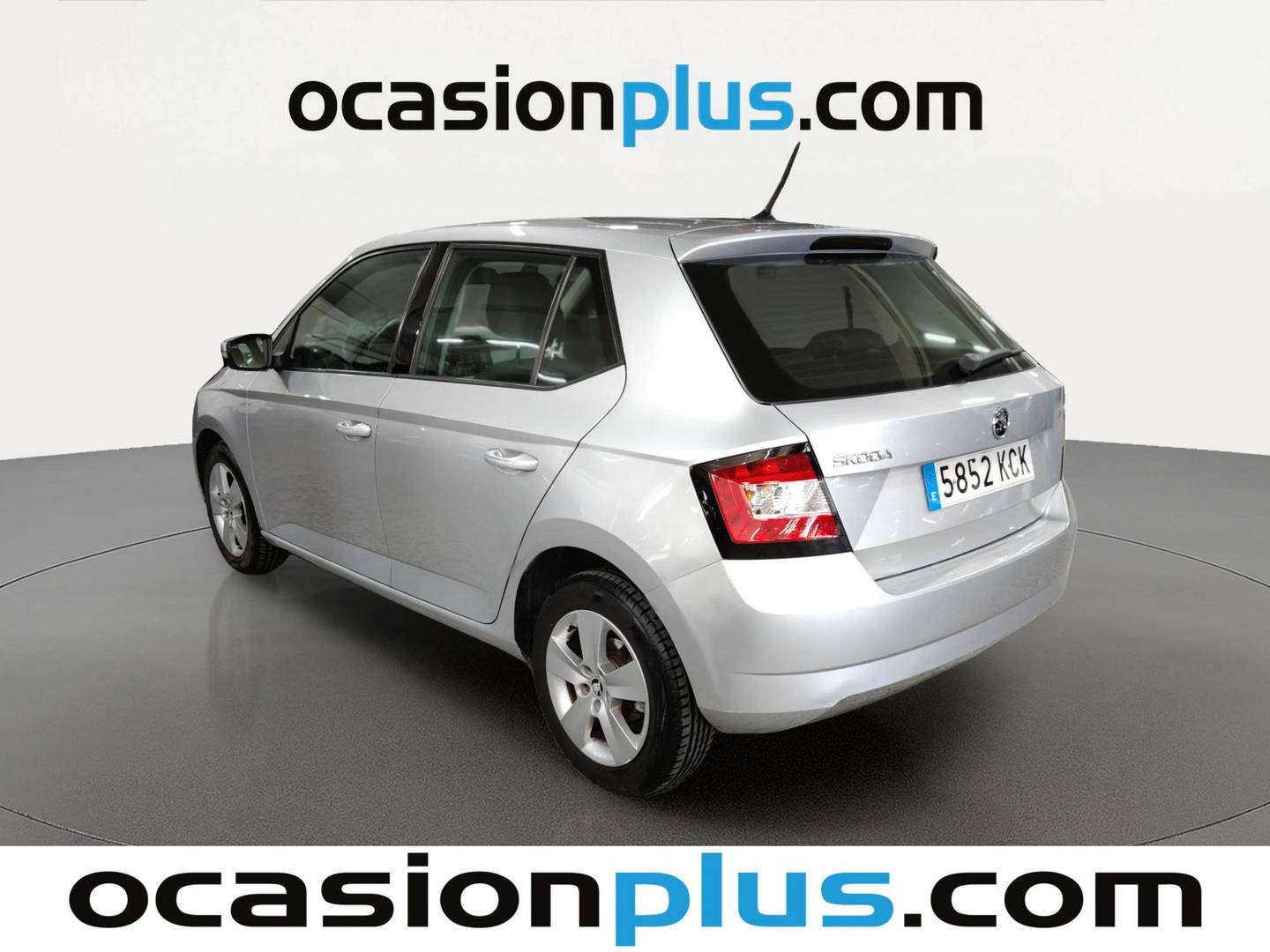 Foto trasera Skoda Fabia Skoda Fabia 1.0 TSI Like (95 CV) izquierda