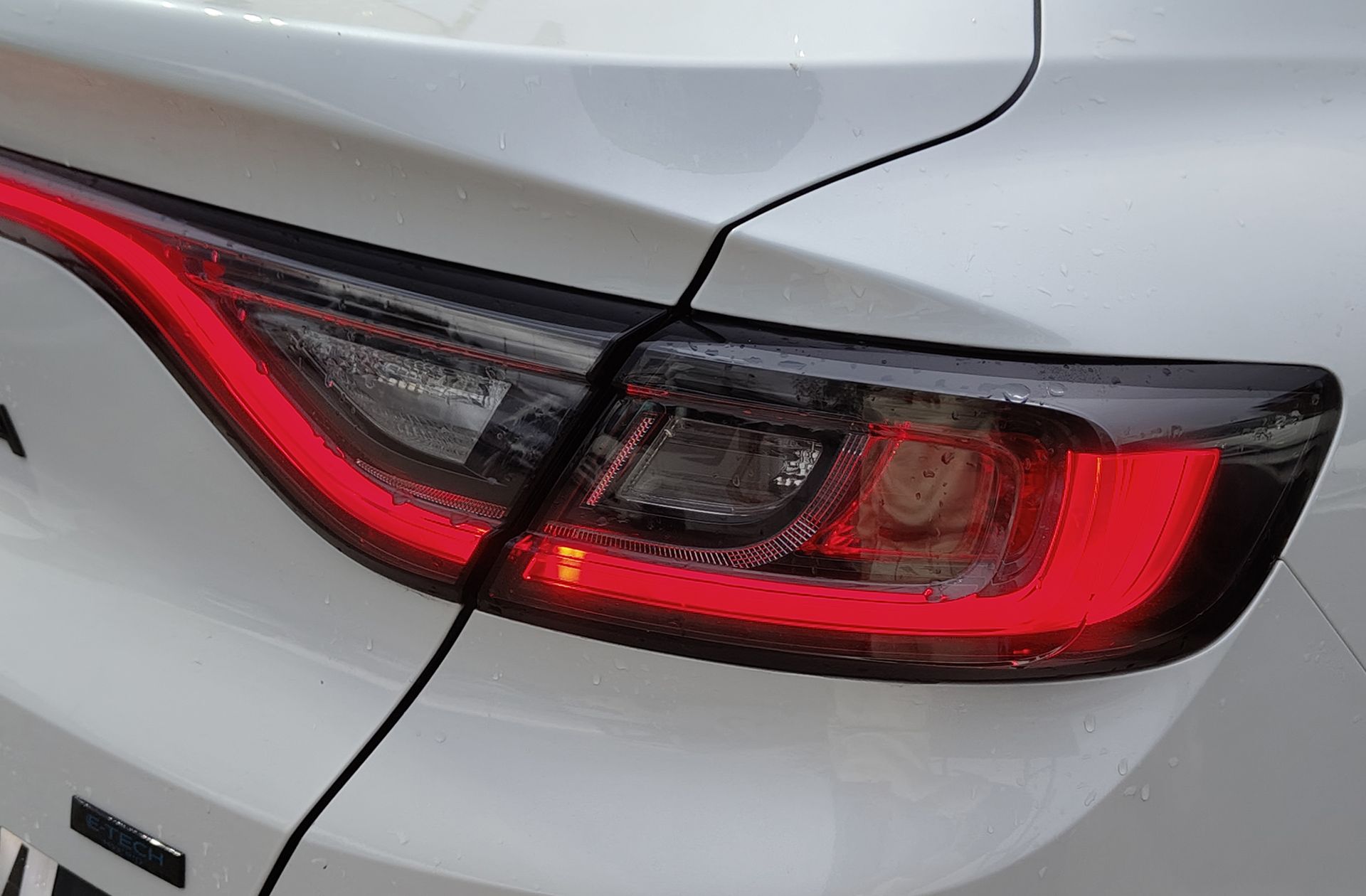 Renault Arkana Esprit Alpine E-Tech Híbrido - foto 20