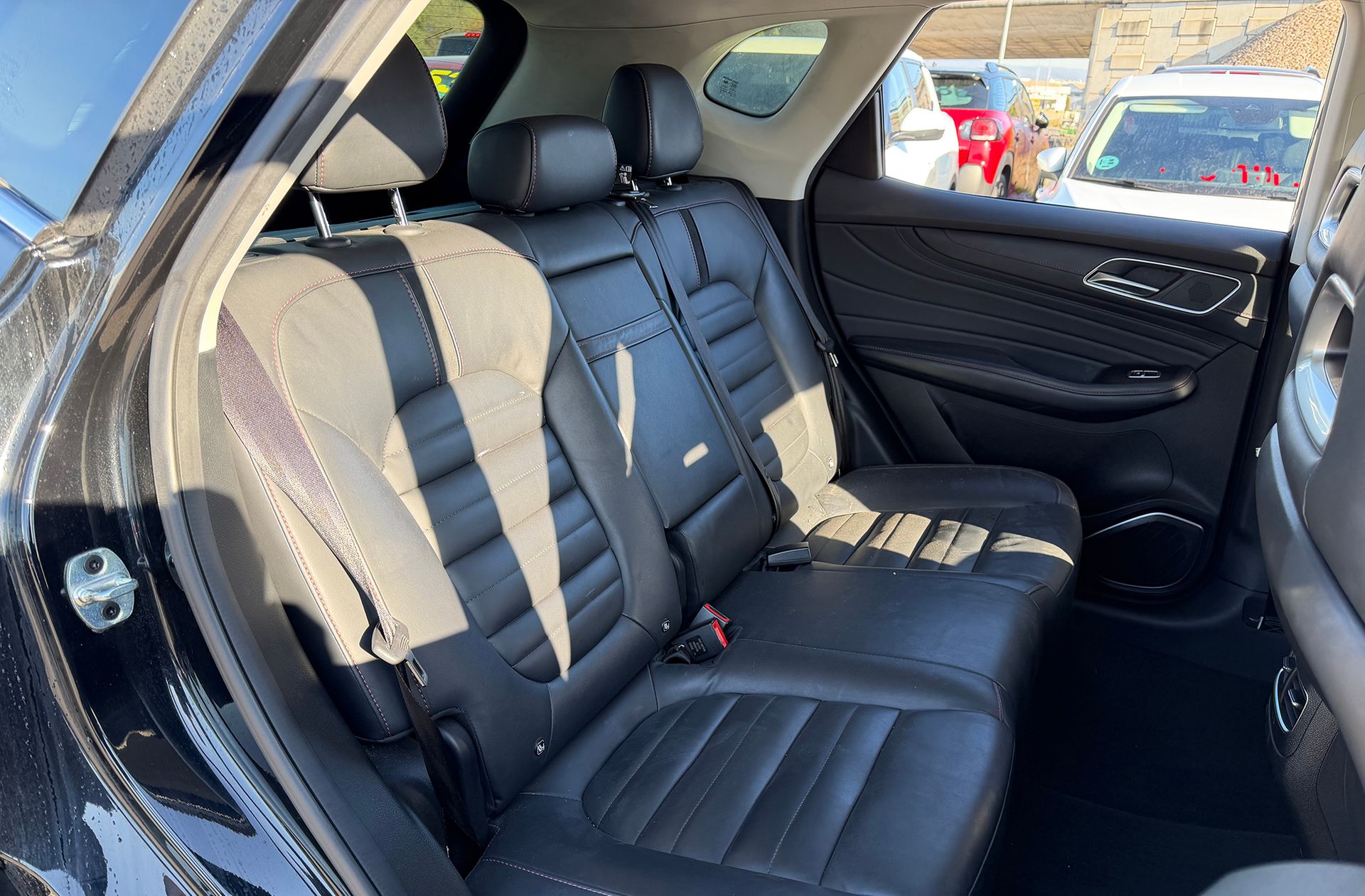 MG HS 1.5 Turbo GDI Luxury DCT - foto 17
