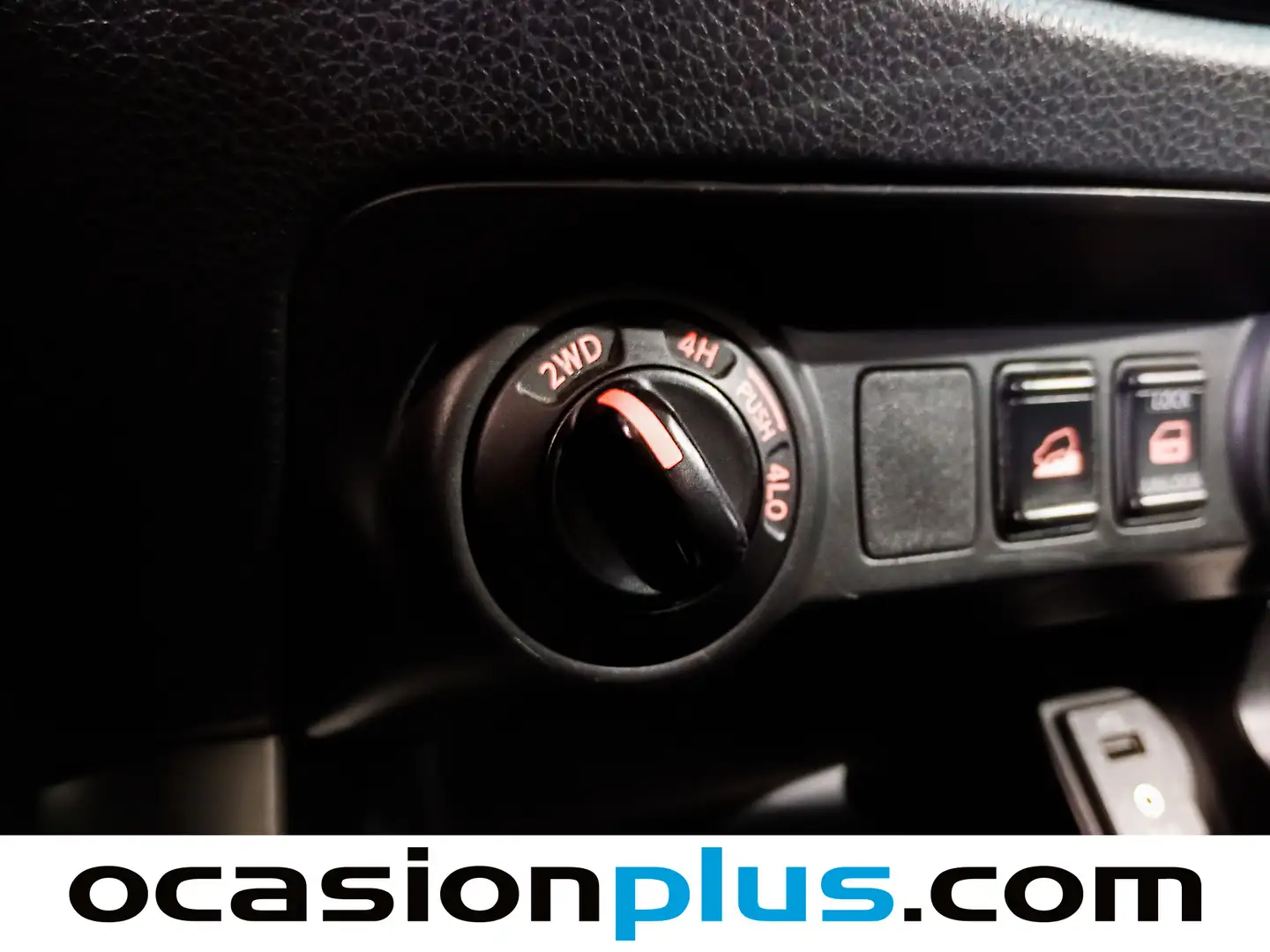 Foto Nissan Navara Nissan Navara PickUp 2.3 dCi Doble Cabina EU6 (160 CV)