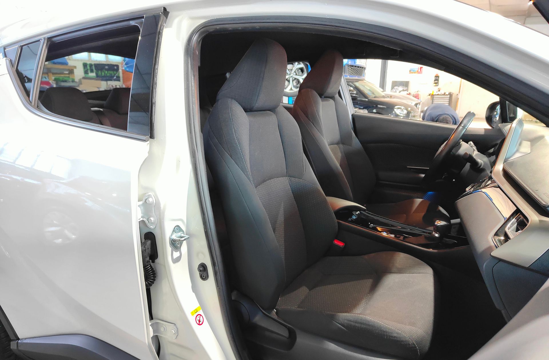 Toyota C-HR 1.8 125H Advance - foto 16