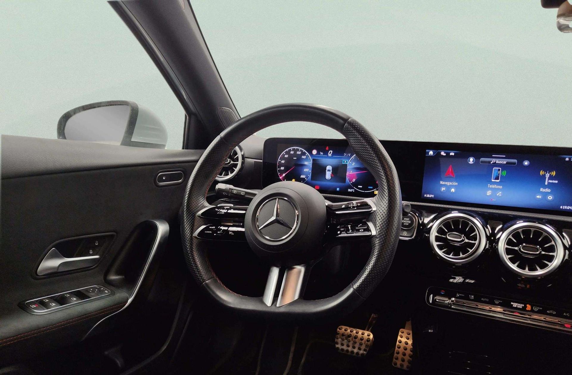 Mercedes-Benz Clase A 180 Pack AMG - foto 27