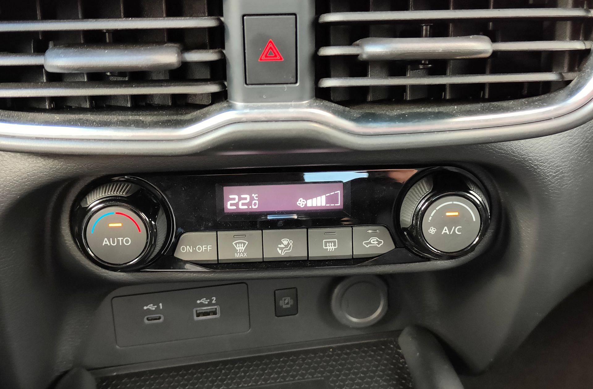 Nissan Juke DIG-T N-Connecta 4x2 DCT - foto 32