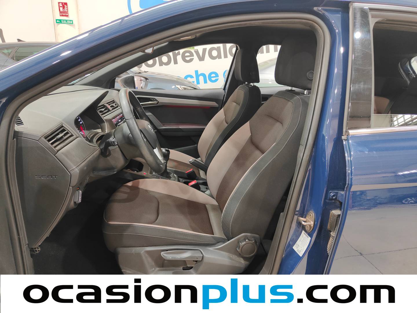 Foto asientos delanteros Seat Ibiza Seat Ibiza 1.0 TGI Xcellence (90 CV)