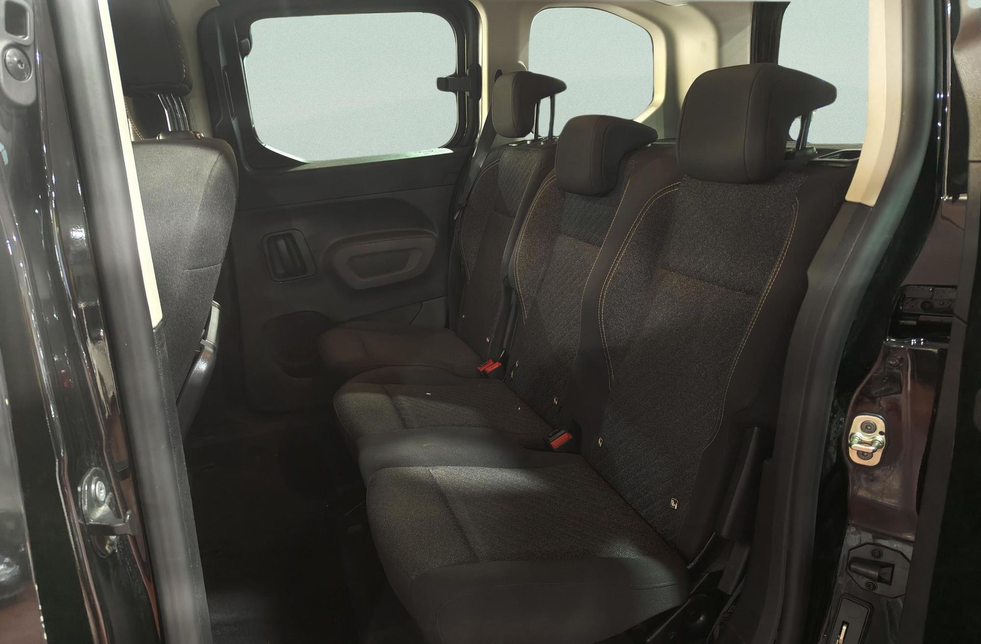 Peugeot Rifter BlueHDi 100 Allure - foto 11