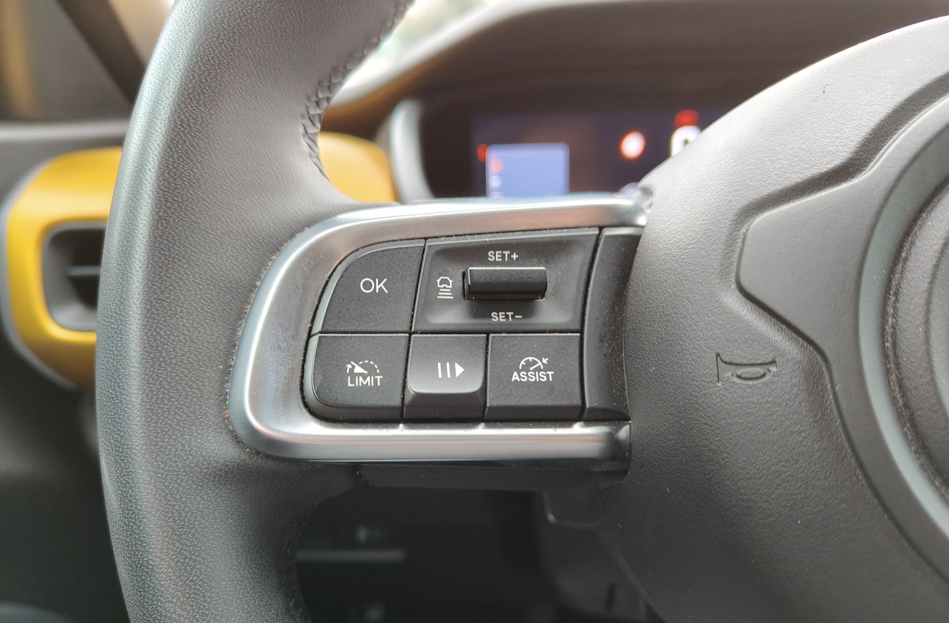 Jeep Avenger 1.2 G Summit - foto 33