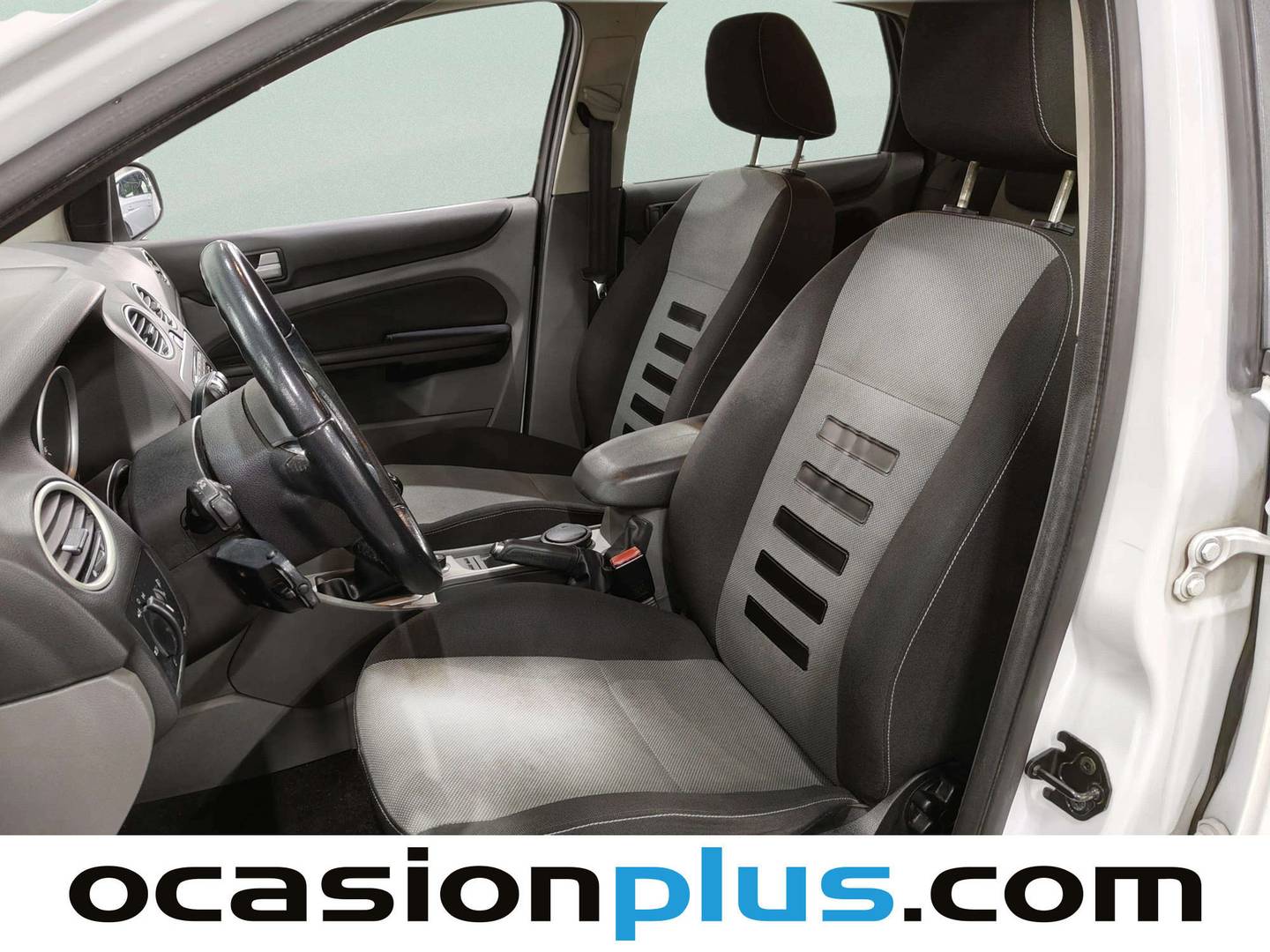 Foto asientos delanteros Ford Focus Ford Focus 1.6 TDCI Trend (109 CV)