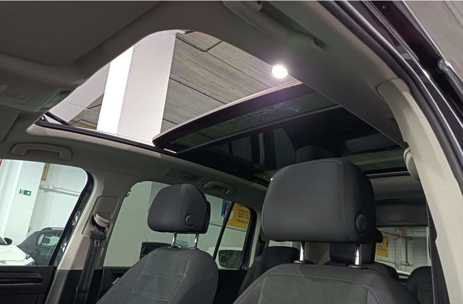 Volkswagen Touran Sport 2.0 TDI BMT DSG - foto 6