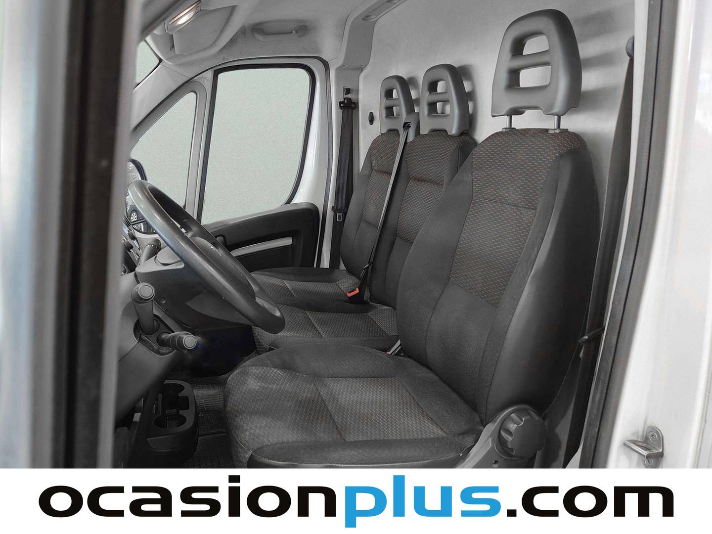 Foto Peugeot Boxer Peugeot Boxer BlueHDi 140 S&S 333 L2H1 (140 CV)