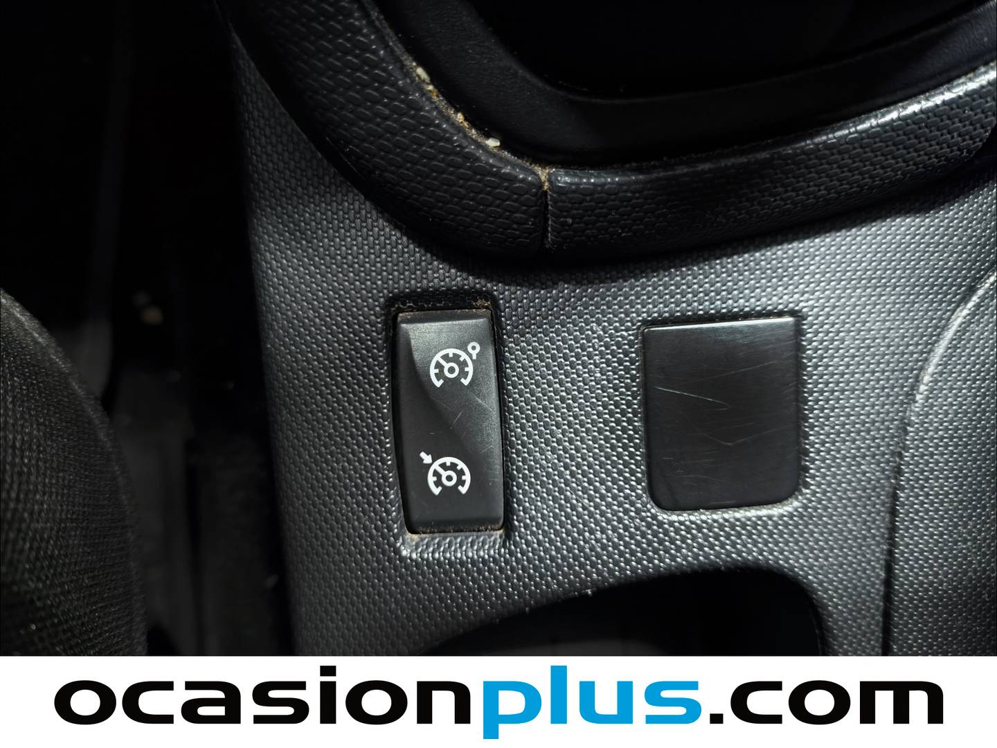 Equipamiento del Renault Clio Renault Clio Sport Tourer 1.2 16V Authentique E6 (75 CV)
