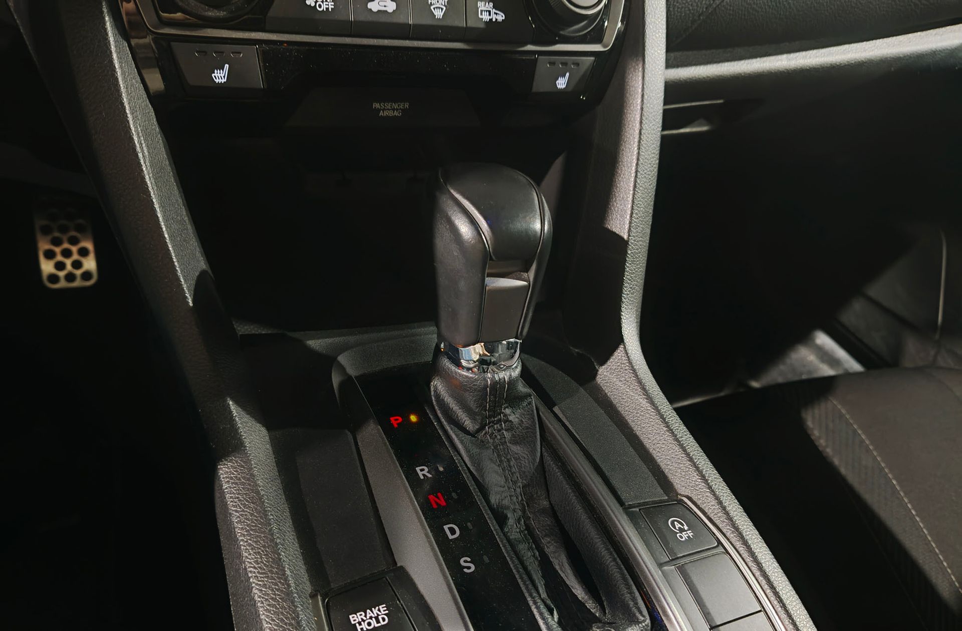 Honda Civic 1.0 I-VTEC Elegance CVT - foto 5