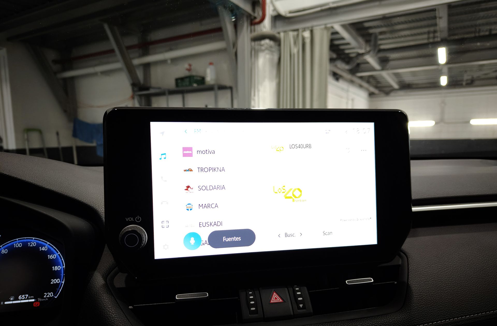 Toyota RAV4 2.5l hybrid Advance - foto 30