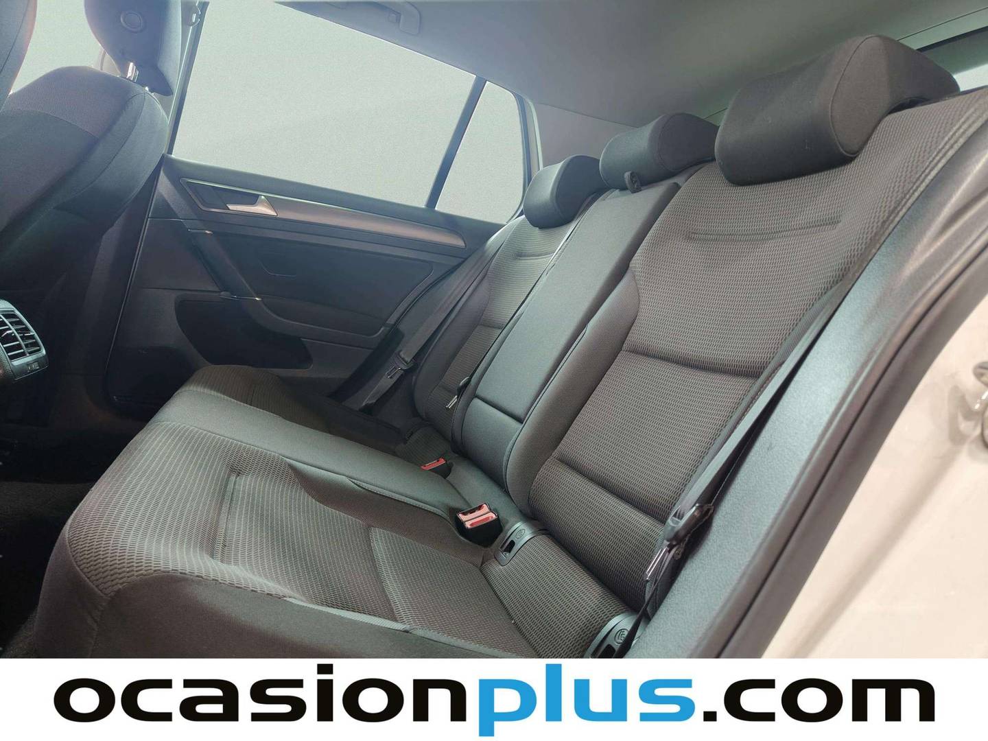 Foto asientos traseros Volkswagen Golf Volkswagen Golf Advance 1.5 TSI Evo (150 CV)