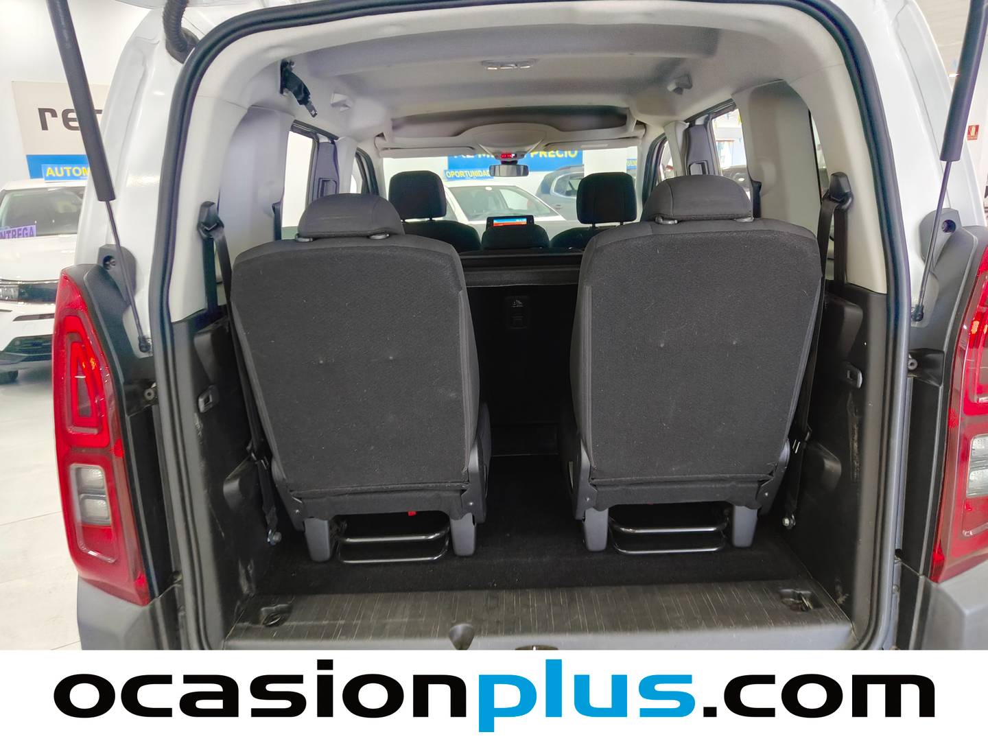 Foto Citroën Berlingo Citroën Berlingo BlueHDi 130 S&S Talla M Shine (130 CV) 7 Plazas siete plazas