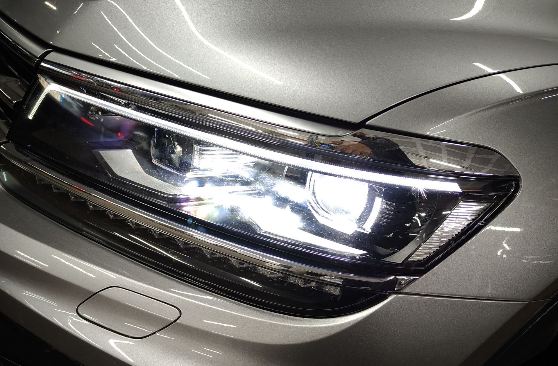 Volkswagen Tiguan Allspace Sport 2.0 TDI Pack R-line - foto 20