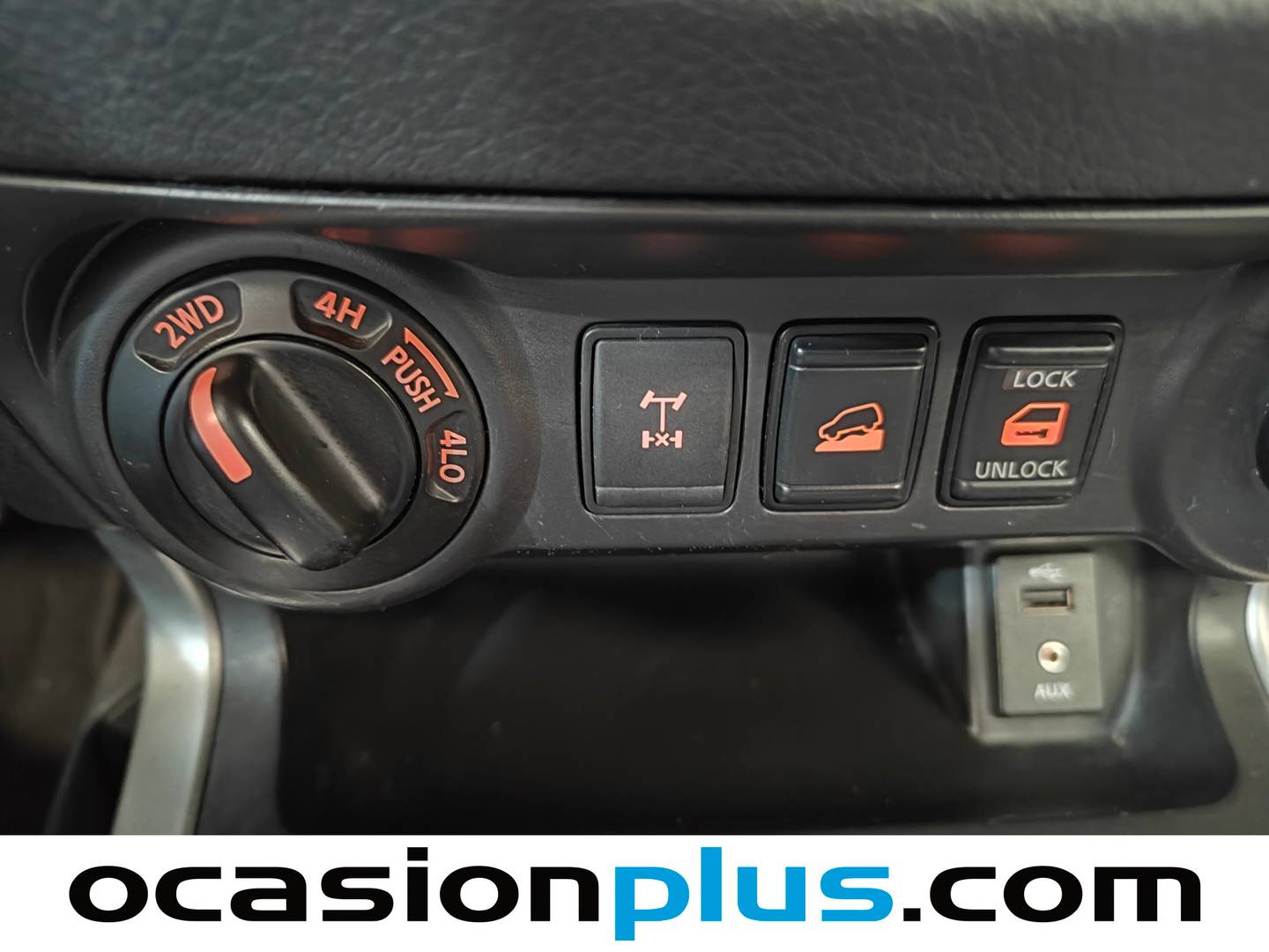 Extras y acabados del Nissan Navara Nissan Navara PickUp 2.3 dCi Doble Cabina Acenta (160 CV)