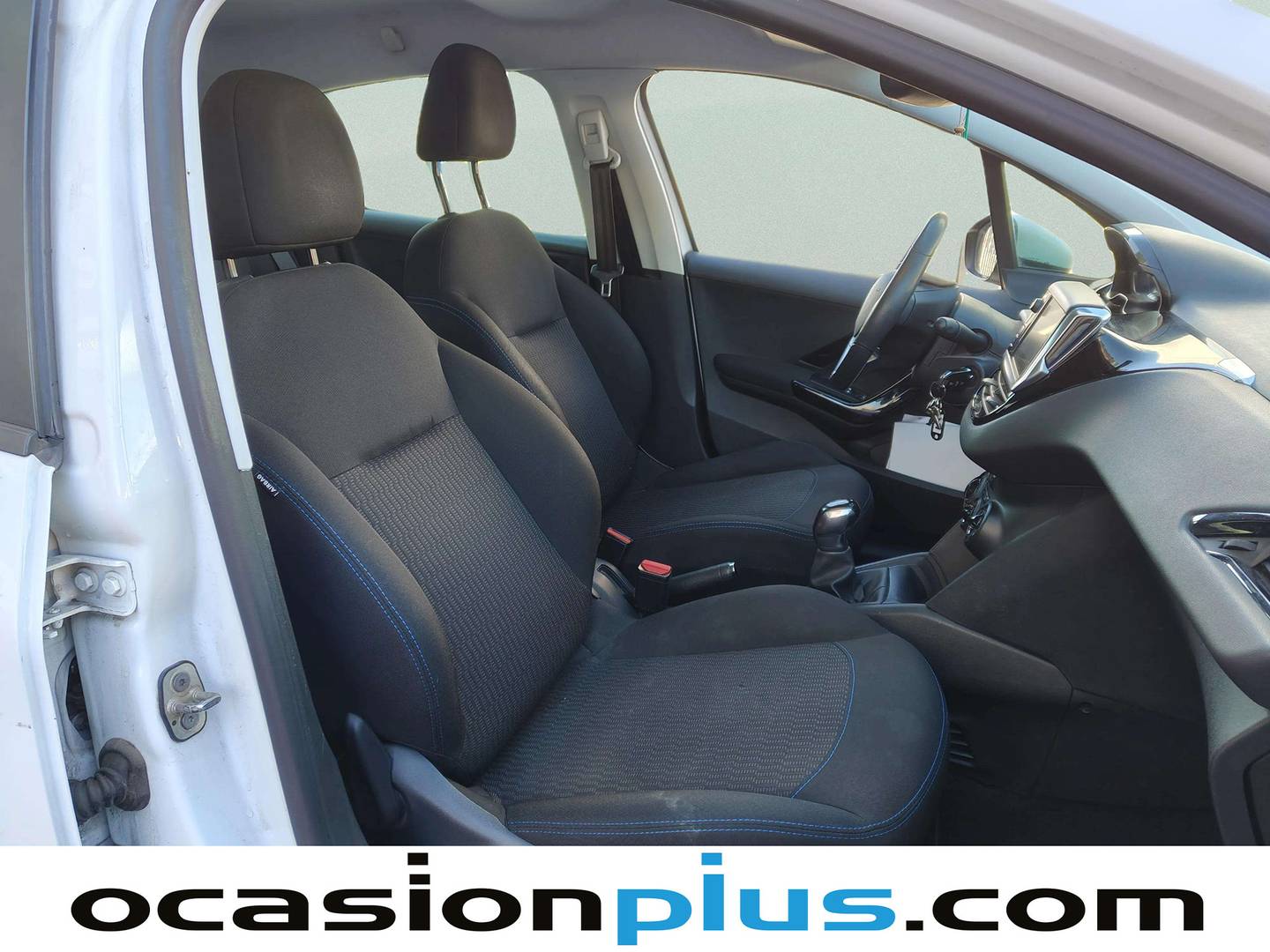 Foto Peugeot 208 Peugeot 208 PureTech Signature (82 CV)