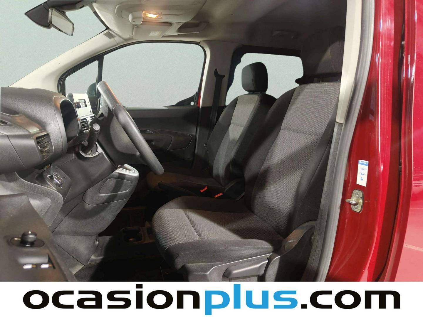 Foto asientos delanteros Opel Combo Life Opel Combo Life 1.5 TD S&S Edition L (131 CV)