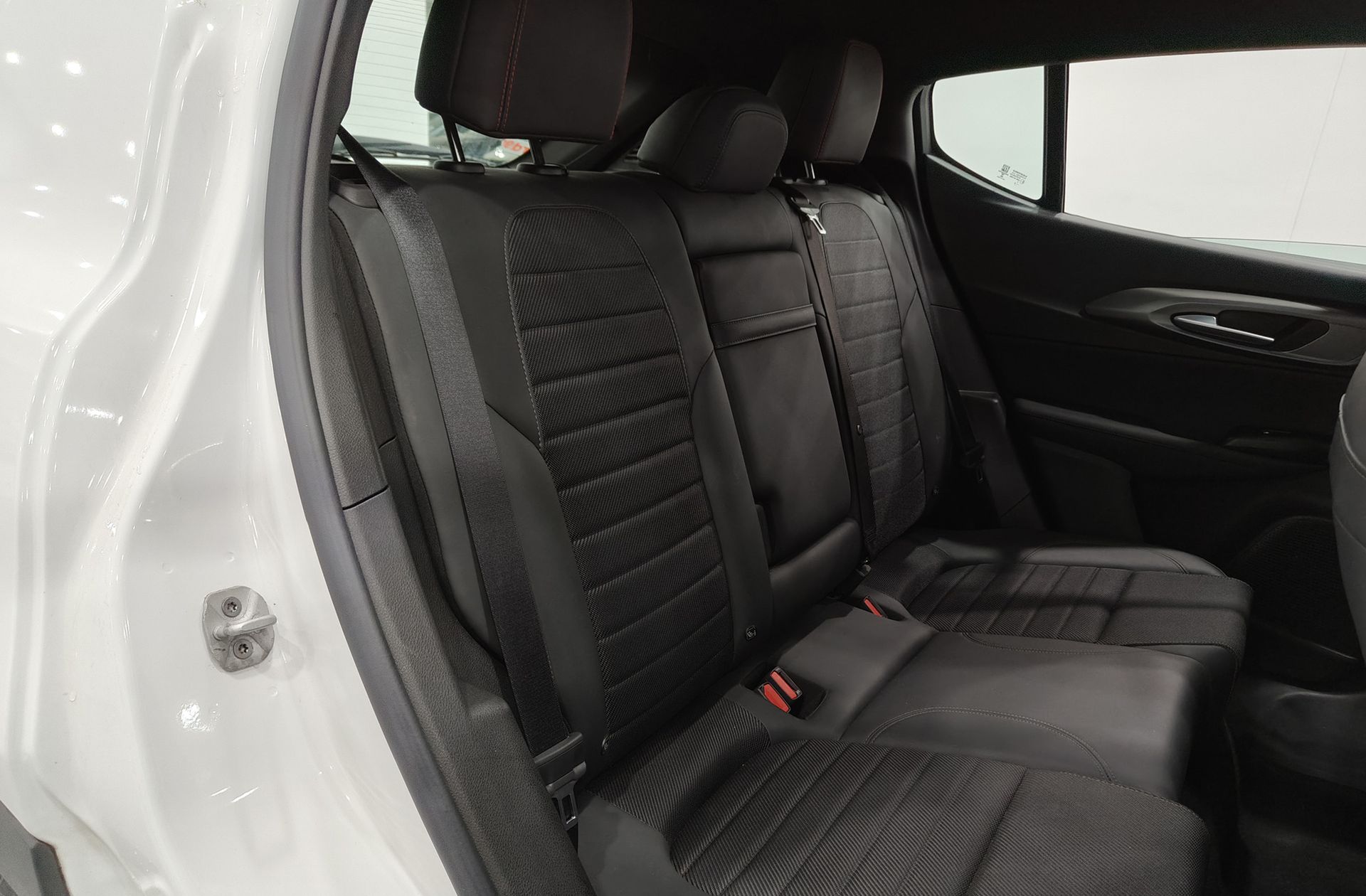 Alfa Romeo Tonale 1.5 MHEV Sprint FWD - foto 18