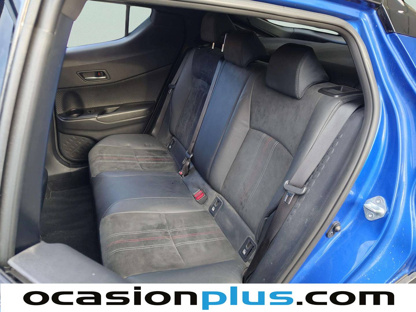 Foto asientos traseros Toyota C-HR Toyota C-HR 180H GR Sport (184 CV)