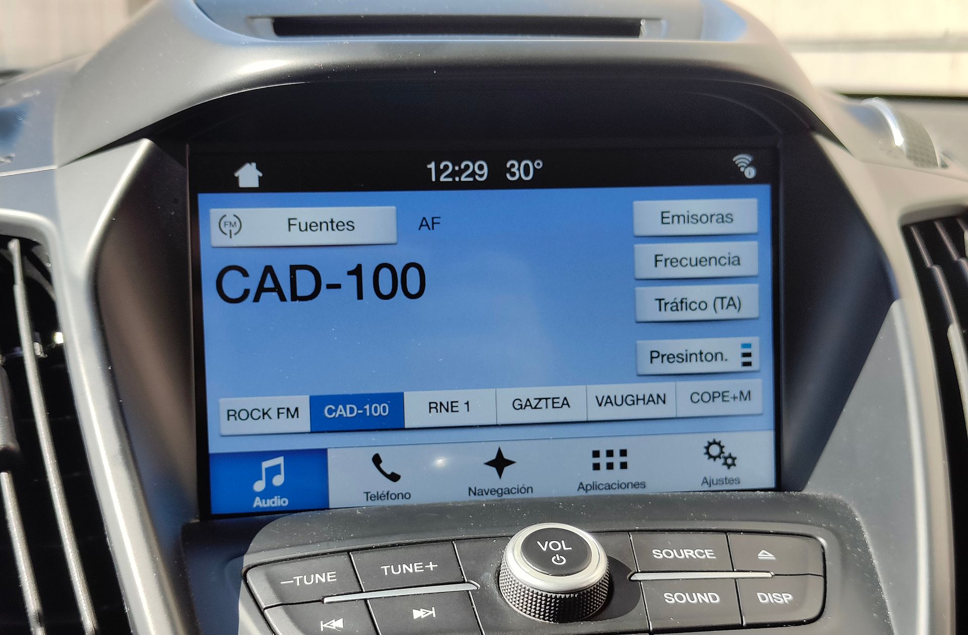 Ford Kuga 1.5 TDCi Titanium 4x2 - foto 43