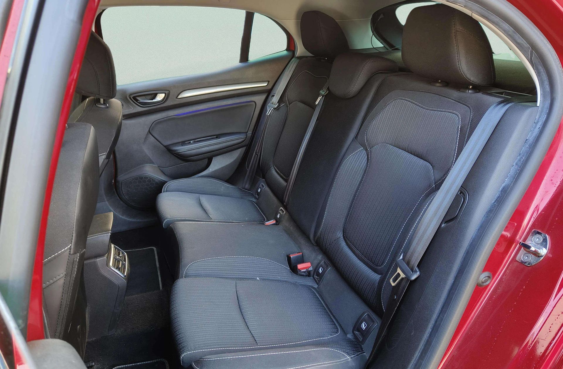 Renault Mégane Zen TCe GPF - foto 10