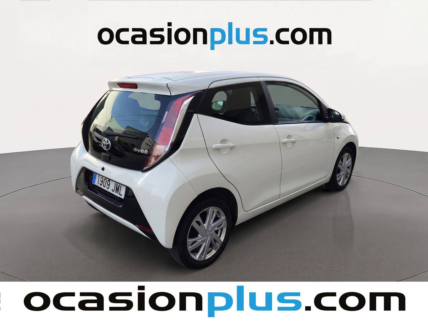 Foto trasera Toyota Aygo Toyota Aygo 1.0 70 x-play (69 CV) derecha
