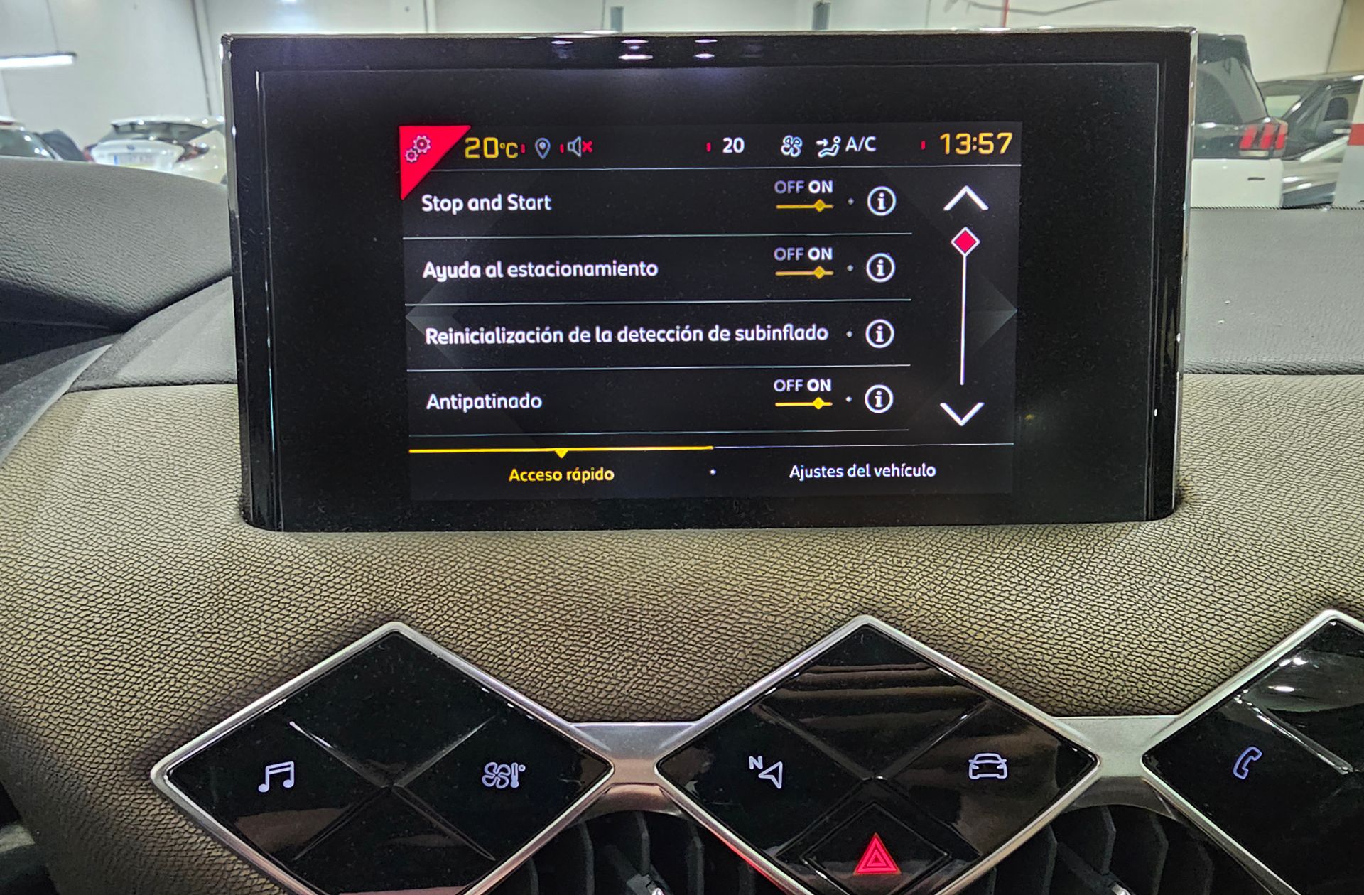 DS DS 3 Crossback BlueHDi 110 So Chic - foto 14