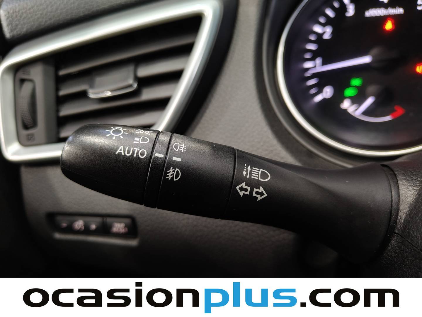 Foto Nissan QASHQAI Nissan Qashqai DIG-T 115 N-Connecta 4x2 (115 CV)