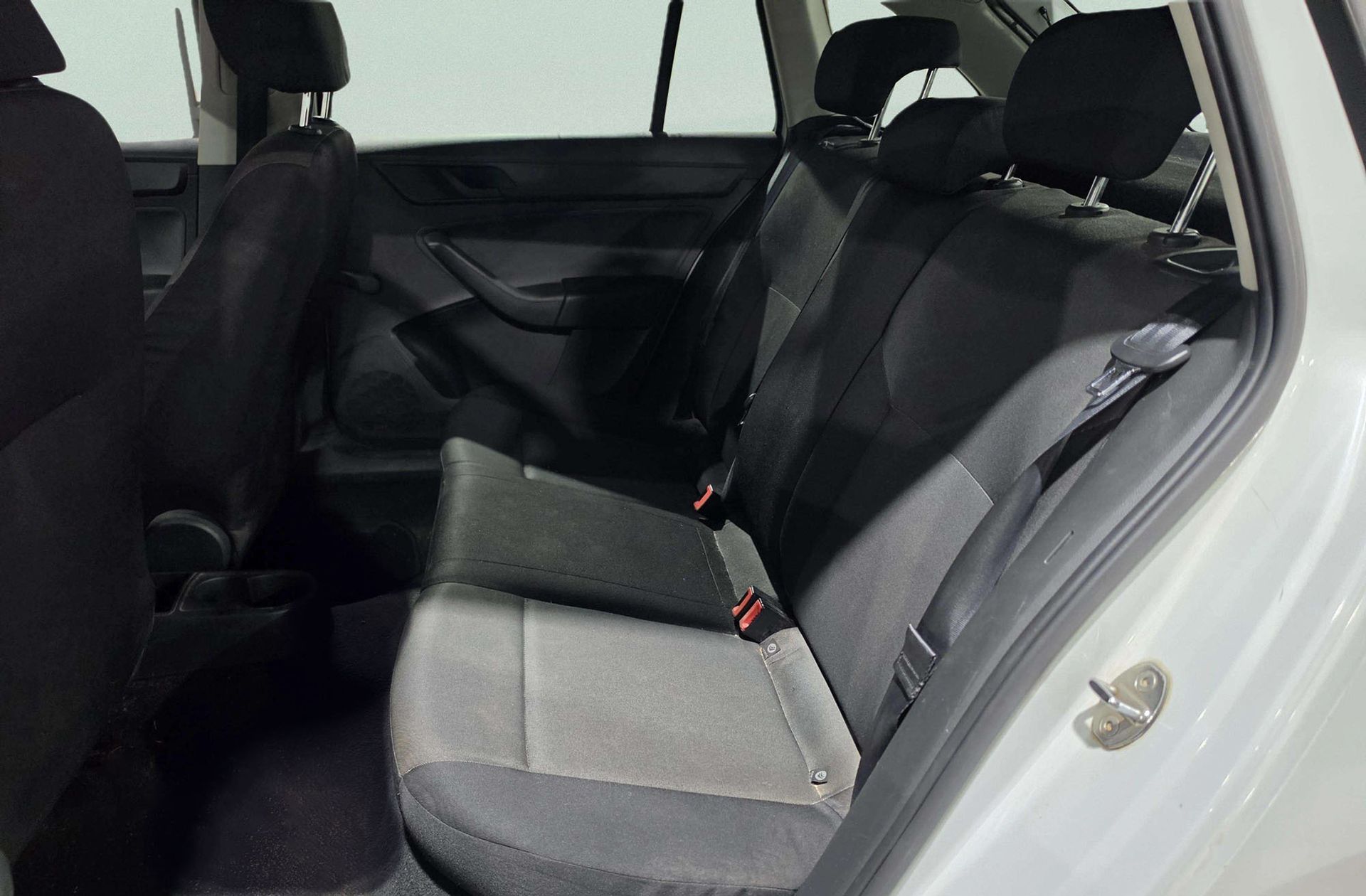 Škoda Spaceback 1.6 TDI Active Green TEC - foto 9