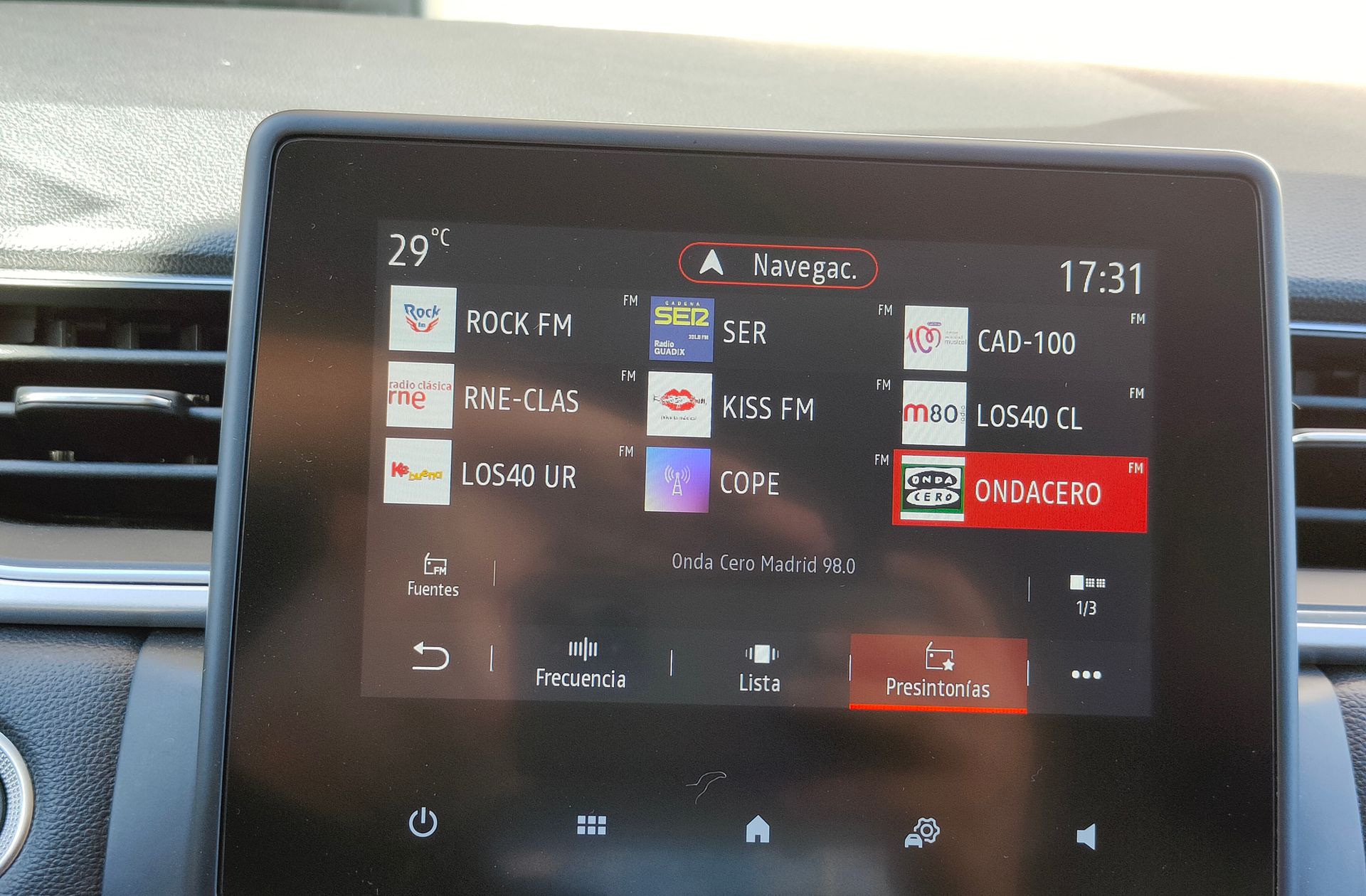 Renault Captur Techno TCe GPF - foto 36