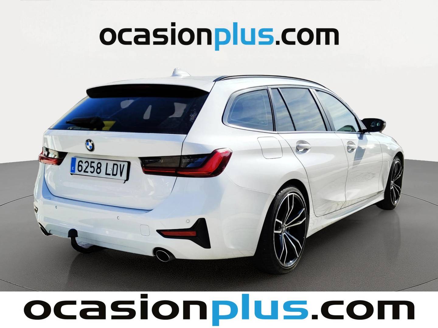 Foto trasera BMW Serie 3 BMW Serie 3 318d Touring (150 CV) derecha