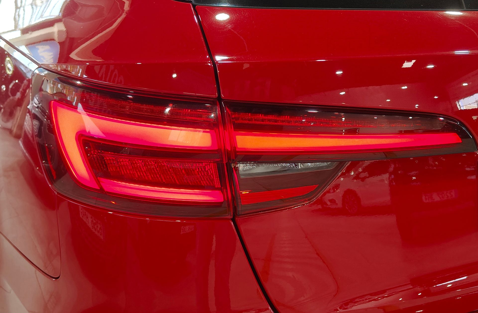 Audi A4 Avant S line 35 TDI S tronic - foto 19