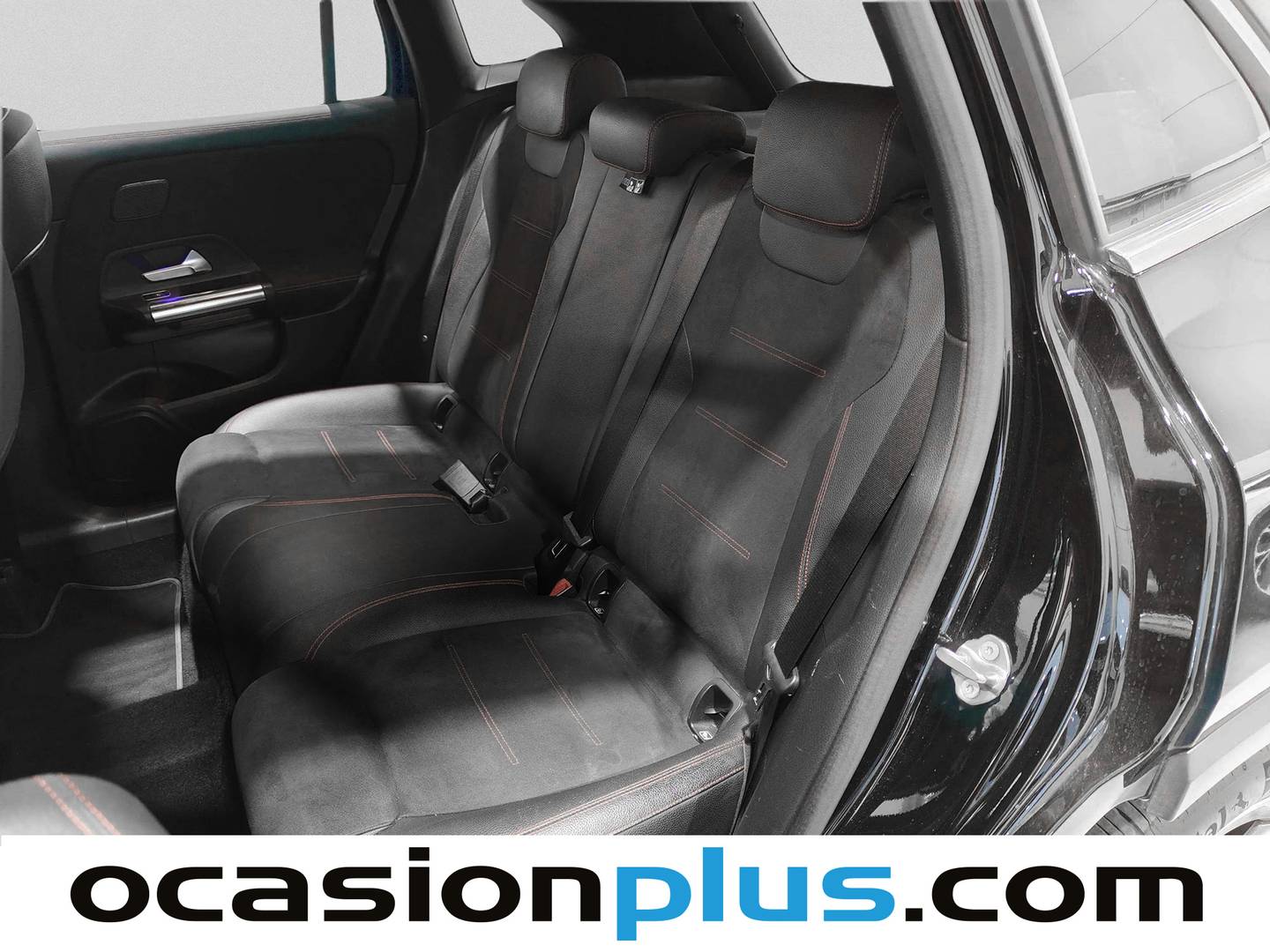 Foto asientos traseros Mercedes GLA Mercedes GLA 180 (136 CV) Pack AMG