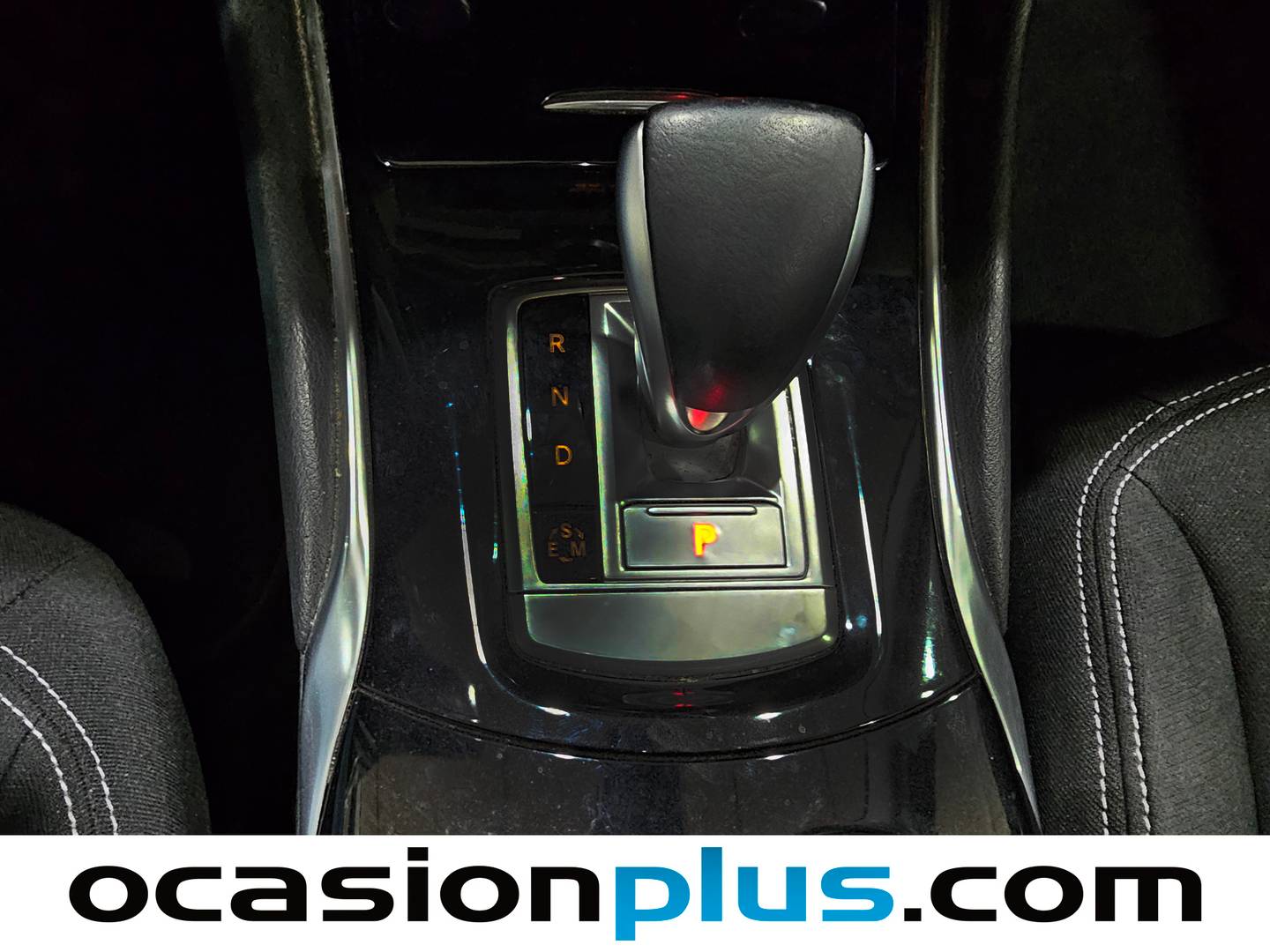 Foto Infiniti Q30 Infiniti Q30 2.2D Premium 7DCT (170 CV)